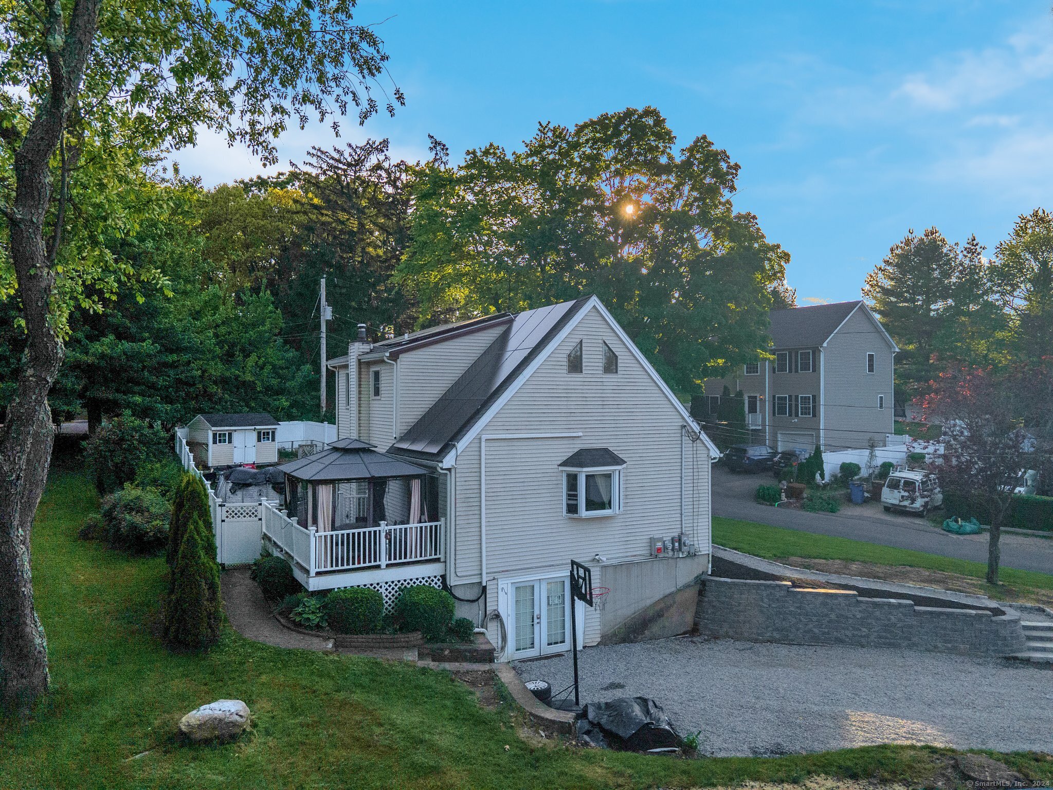 Photo 4 of 39 of 4 Tuxedo Avenue house