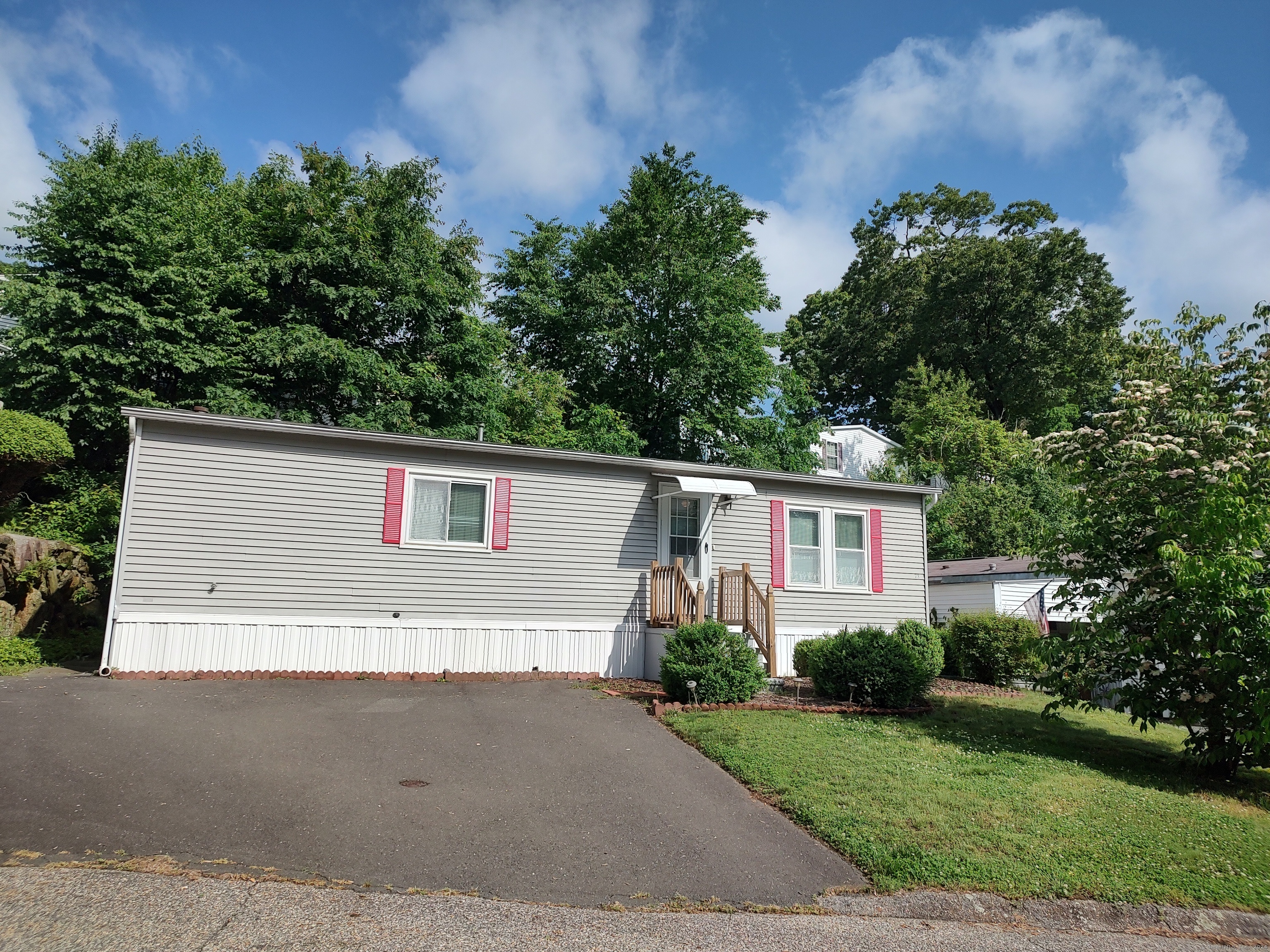 Photo 1 of 12 of 73 Woodland Park mobile home