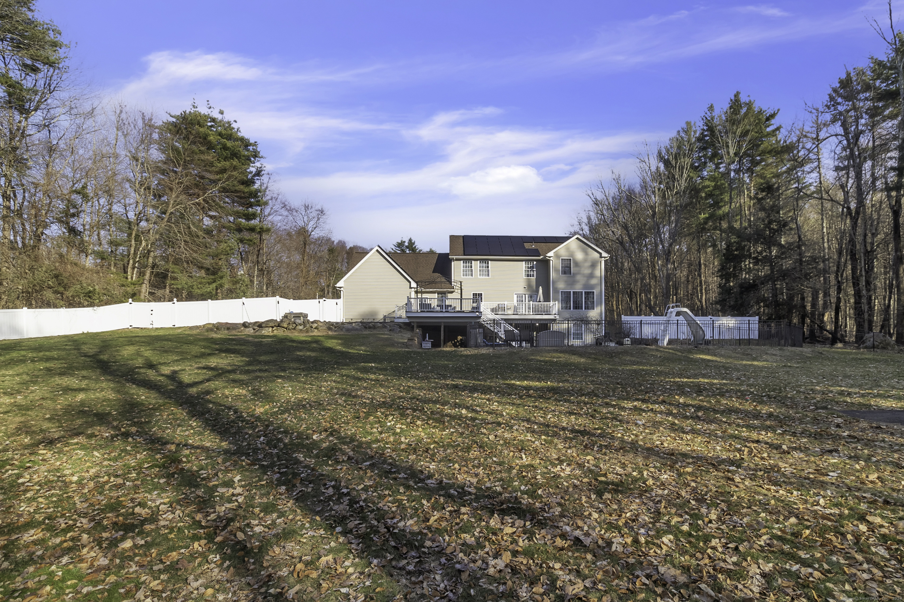 Photo 4 of 40 of 20 Gillette Lane house