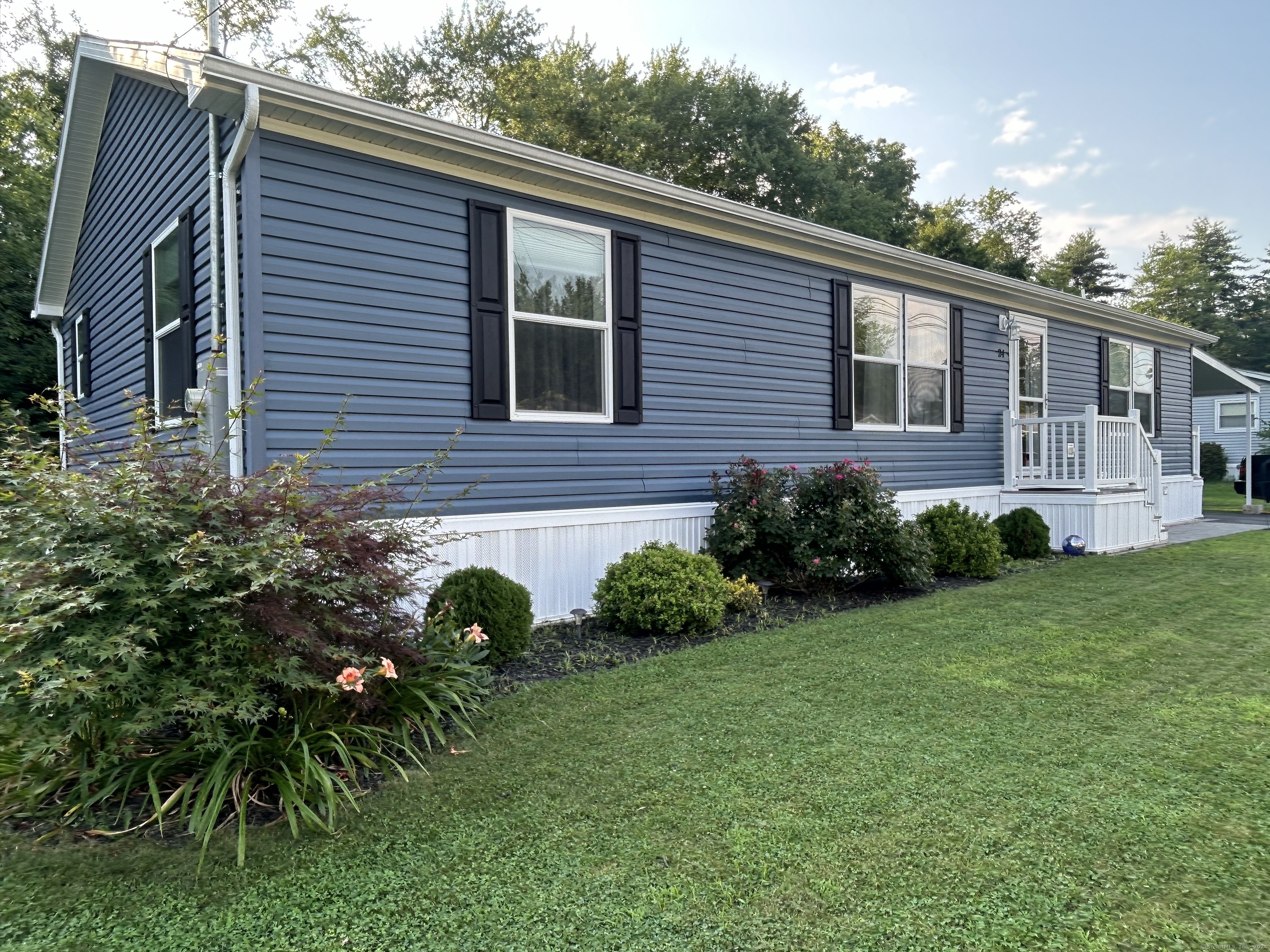 Photo 9 of 39 of 24 Brookside Drive mobile home