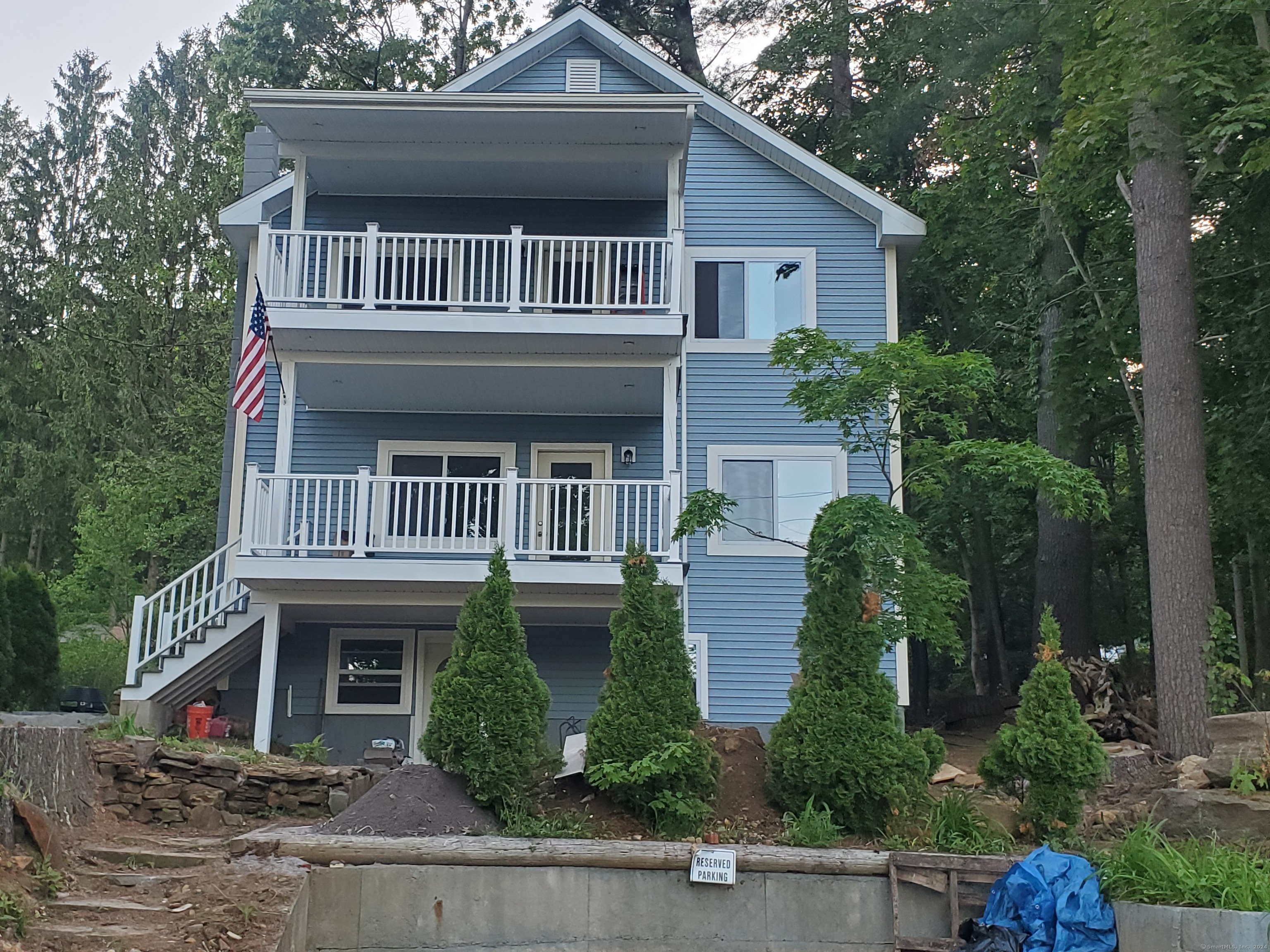 Photo 1 of 27 of 24 Lake Shore Boulevard house