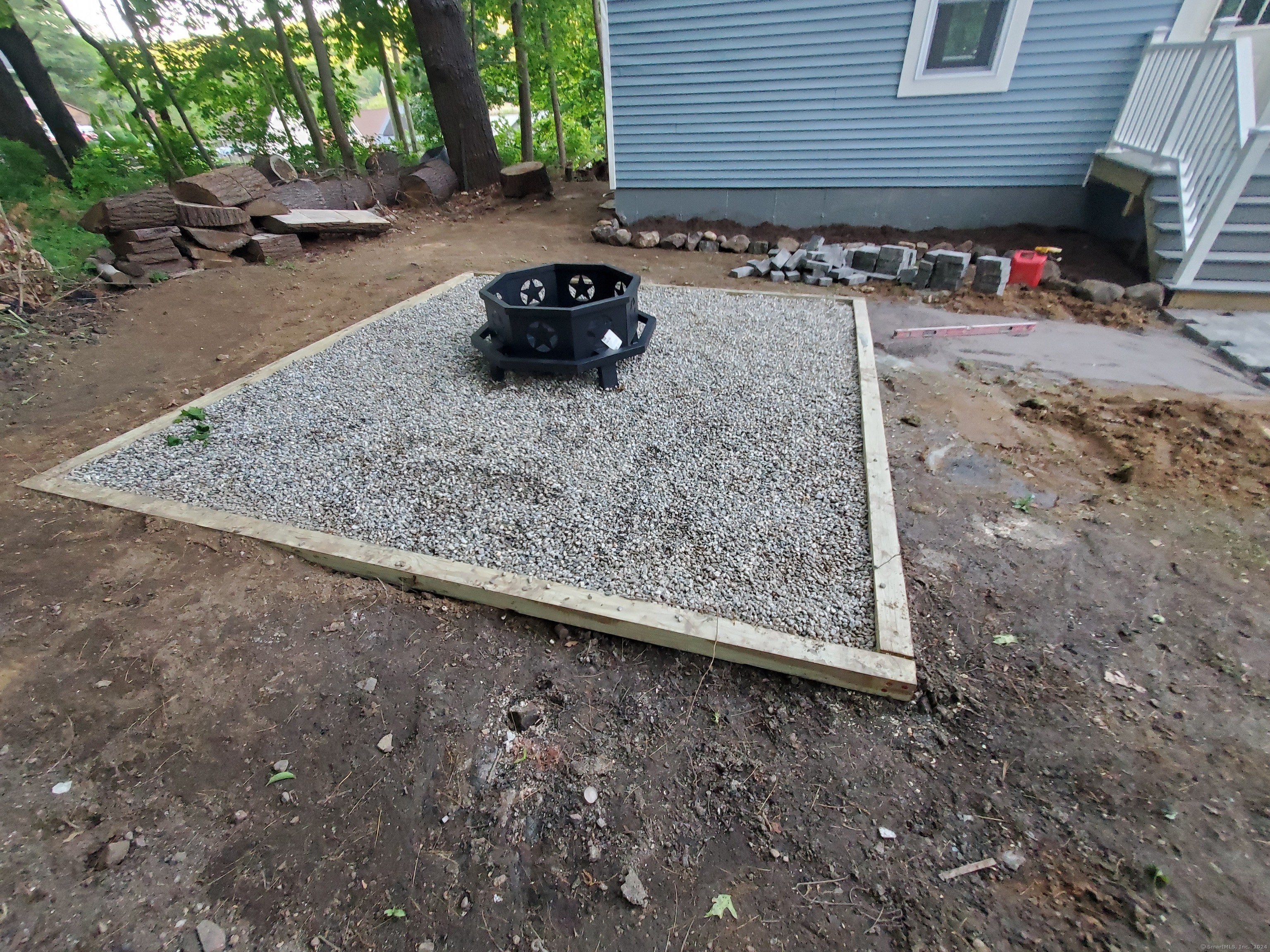 Photo 6 of 27 of 24 Lake Shore Boulevard house