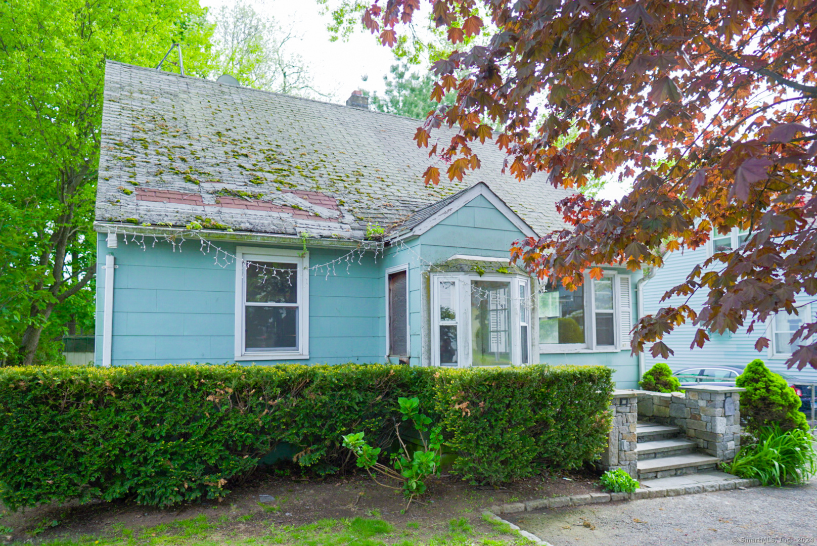 Photo 2 of 28 of 87 Holcomb Avenue house