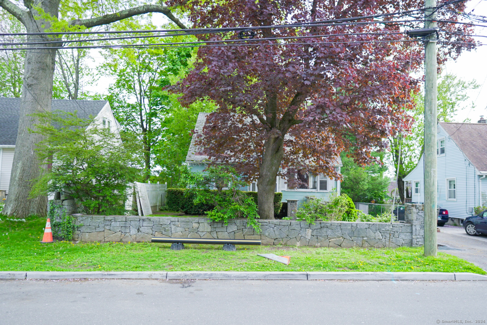 Photo 22 of 28 of 87 Holcomb Avenue house