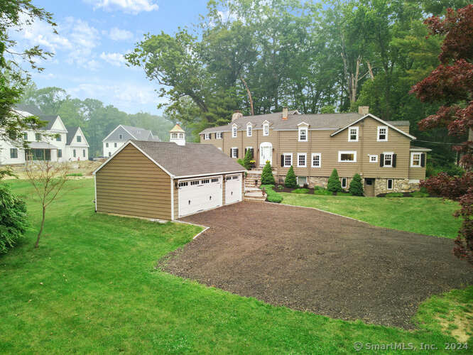 Photo 3 of 40 of 258 Ingleside Drive house