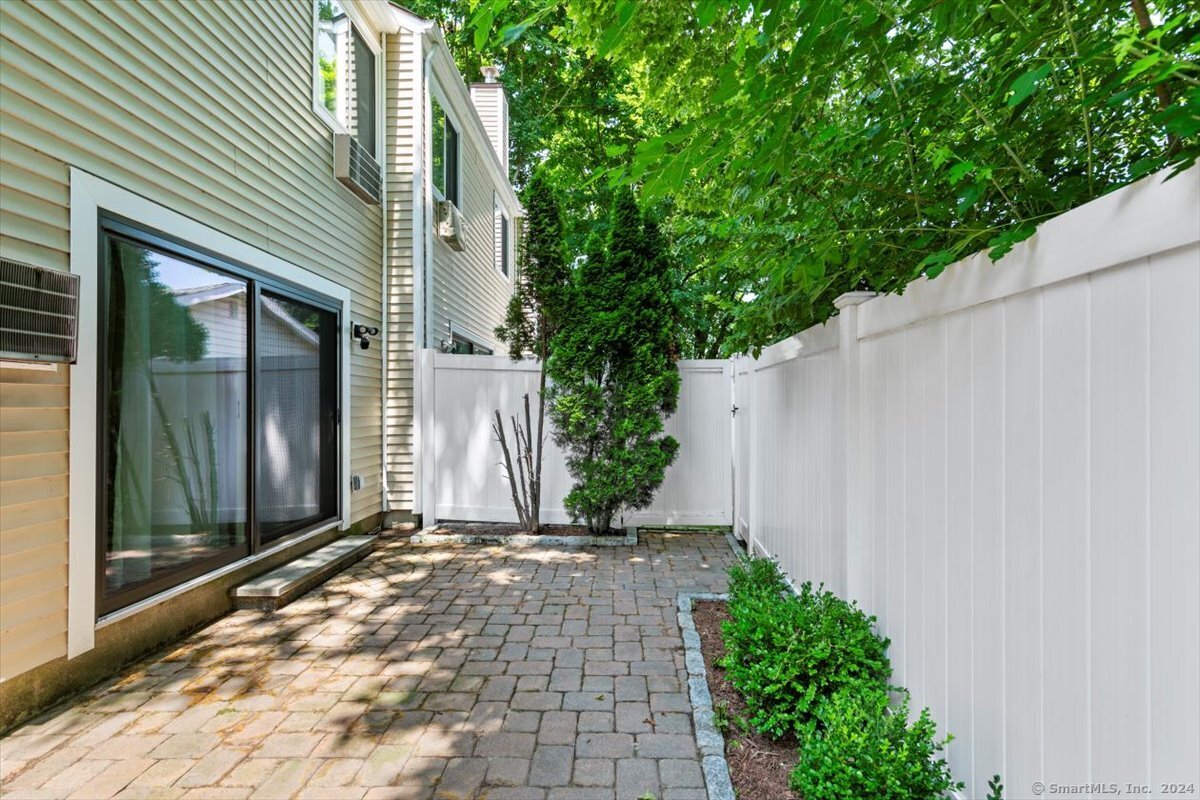 Photo 22 of 24 of 30 De Bera Lane #9 townhome