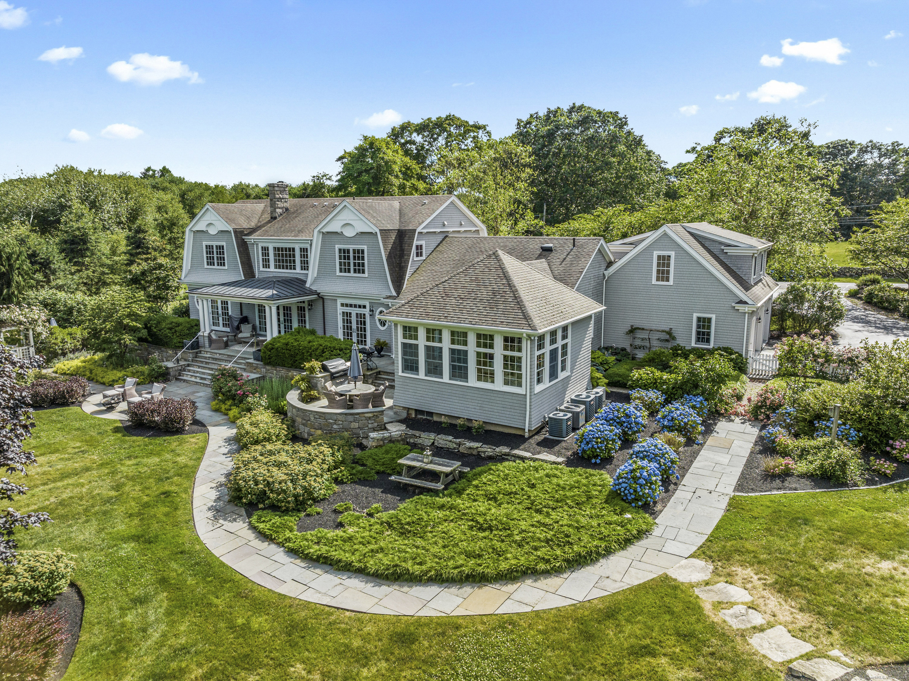 Photo 4 of 40 of 50 Montauk Avenue house