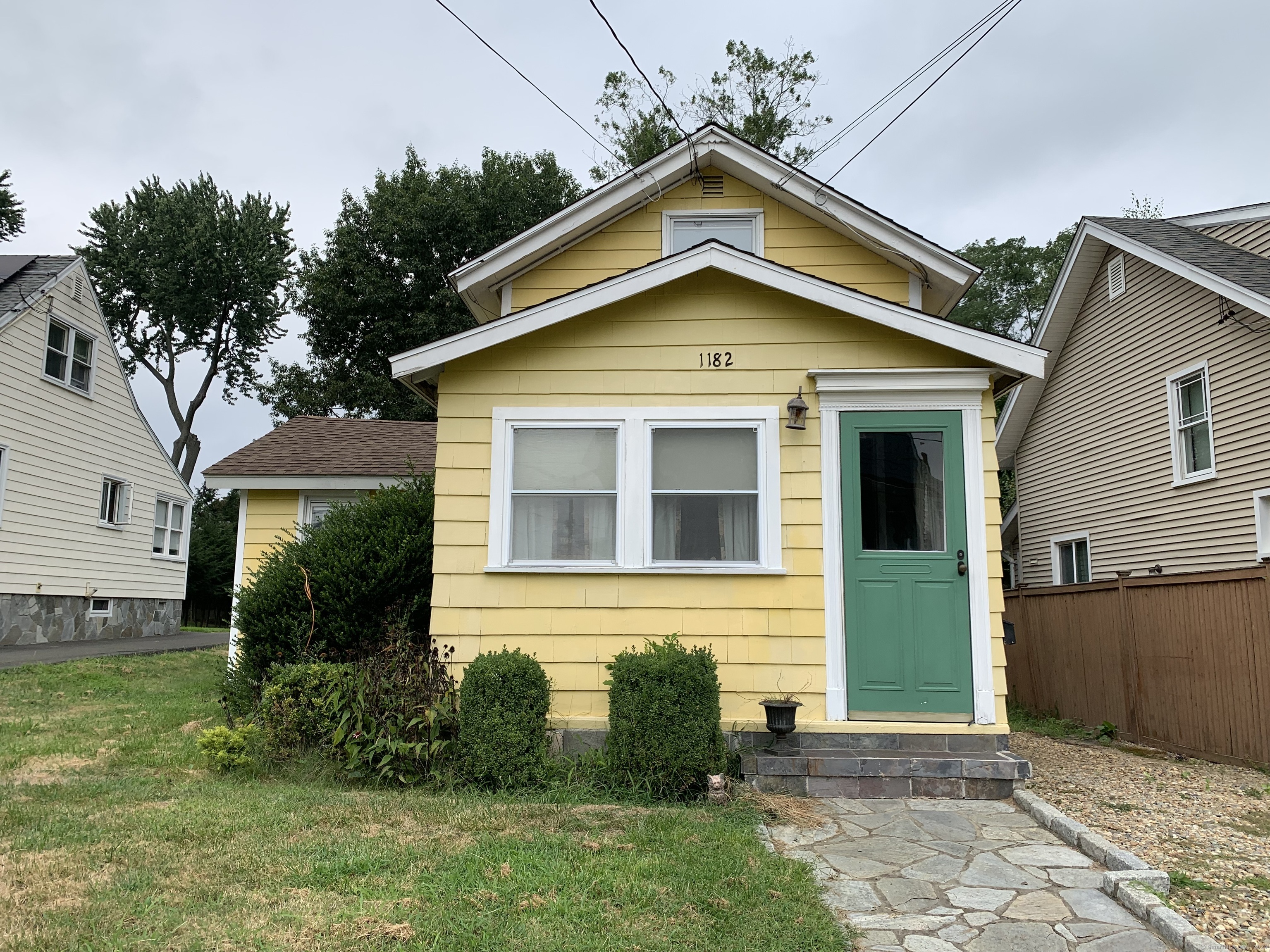 Photo 2 of 13 of 1182 North Avenue house