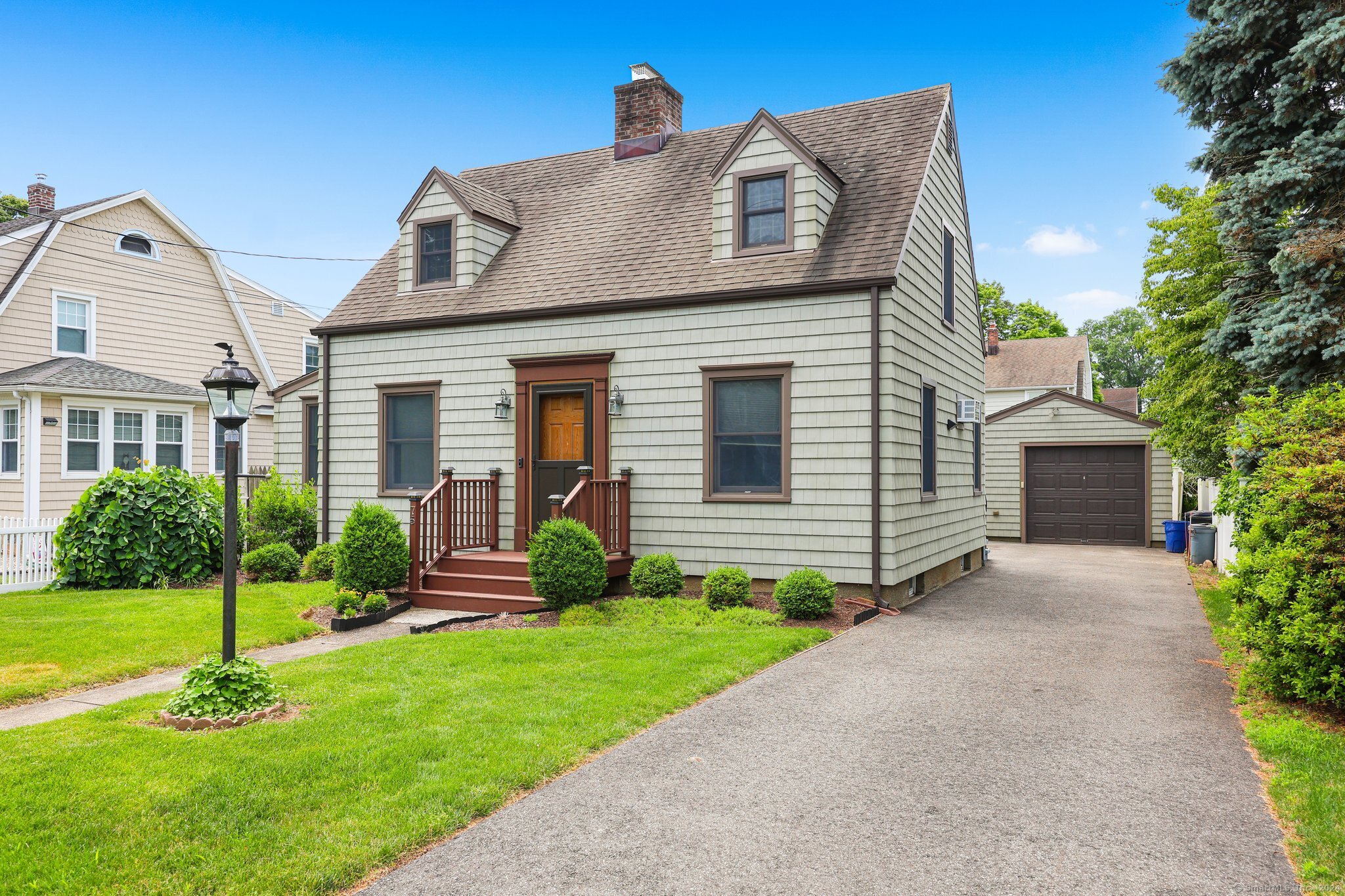 Photo 1 of 30 of 75 Newtown Avenue house