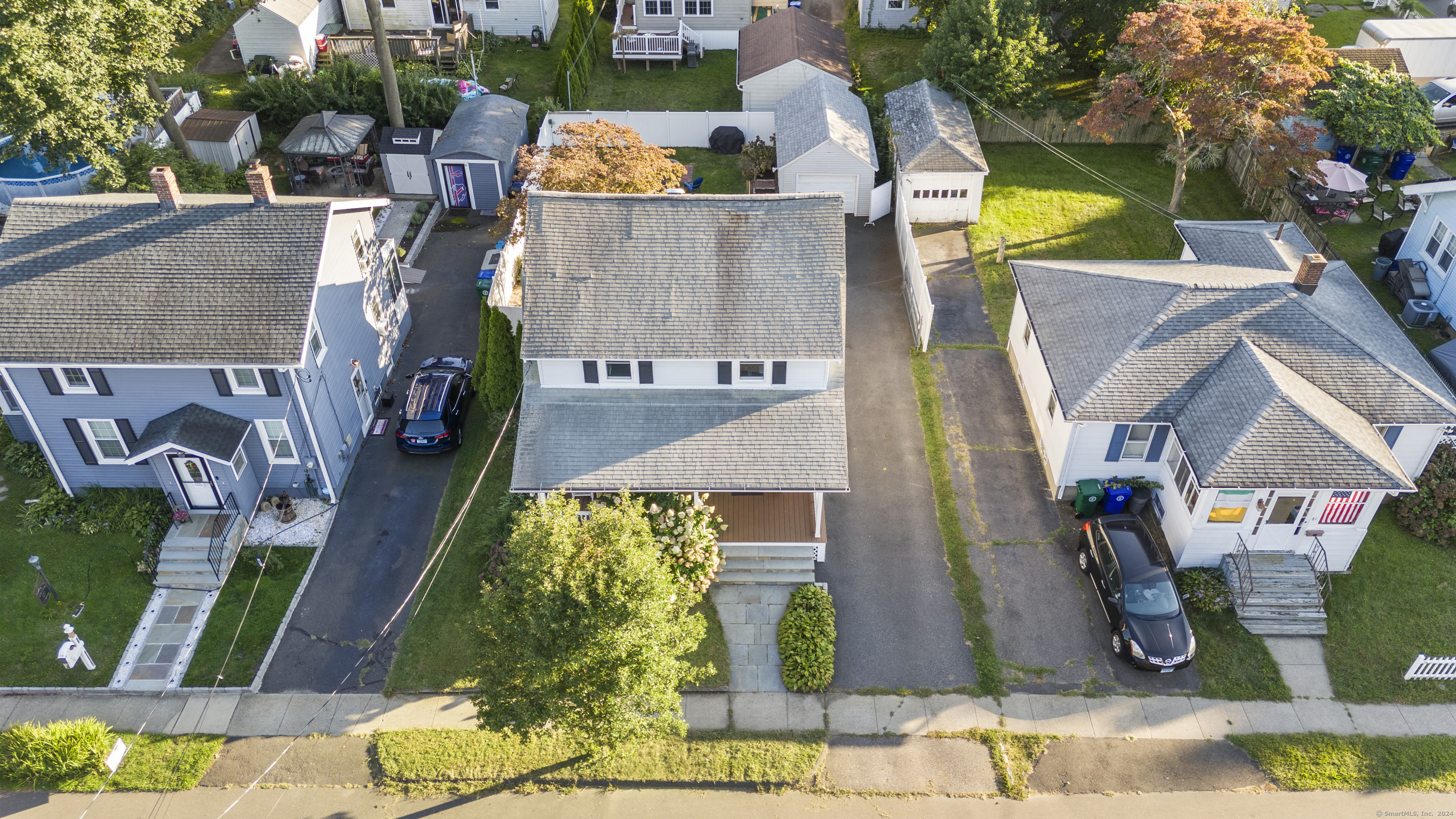 Photo 2 of 24 of 77 Allyndale Drive house