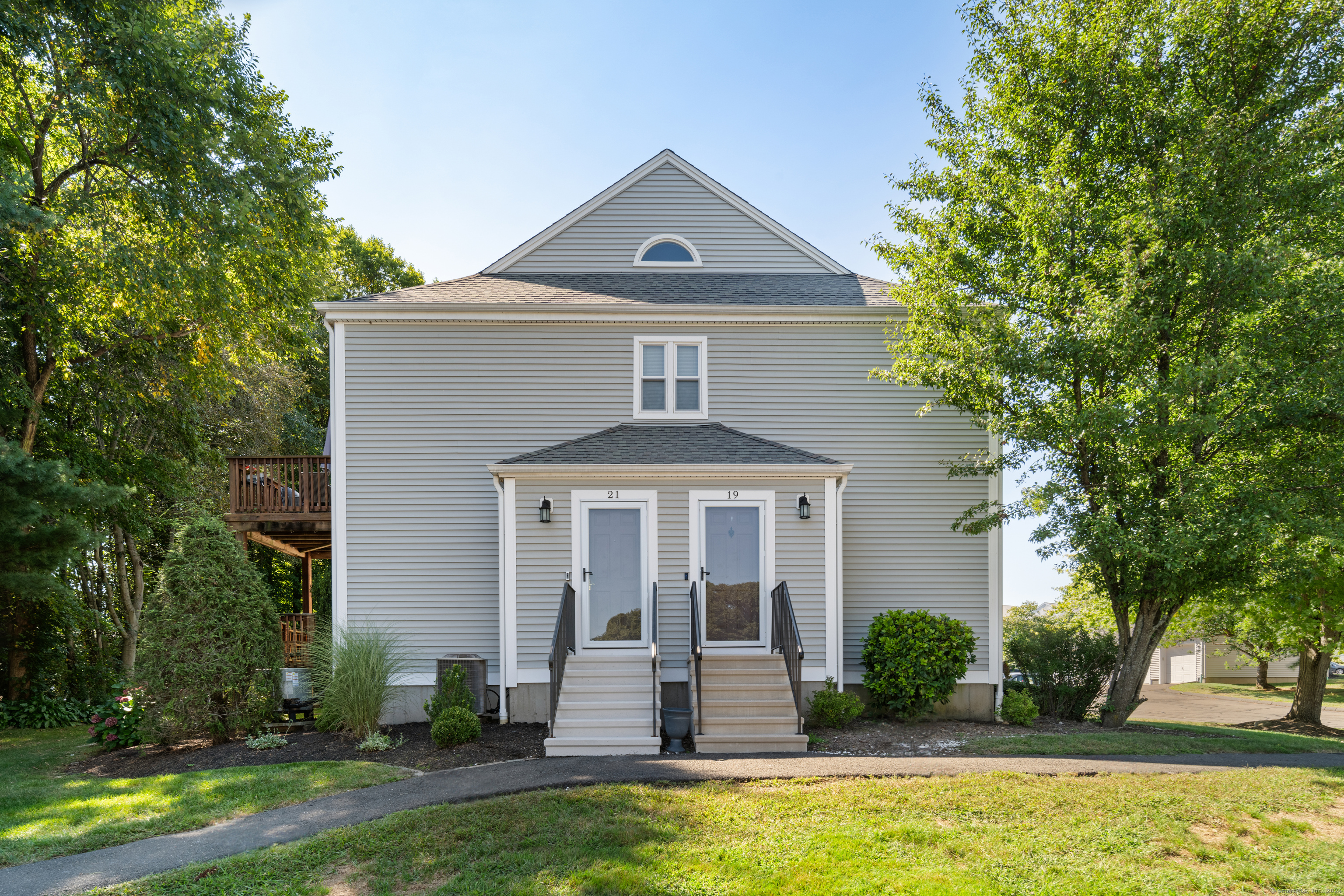 Photo 1 of 38 of 21 Summerhill Road 21 townhome