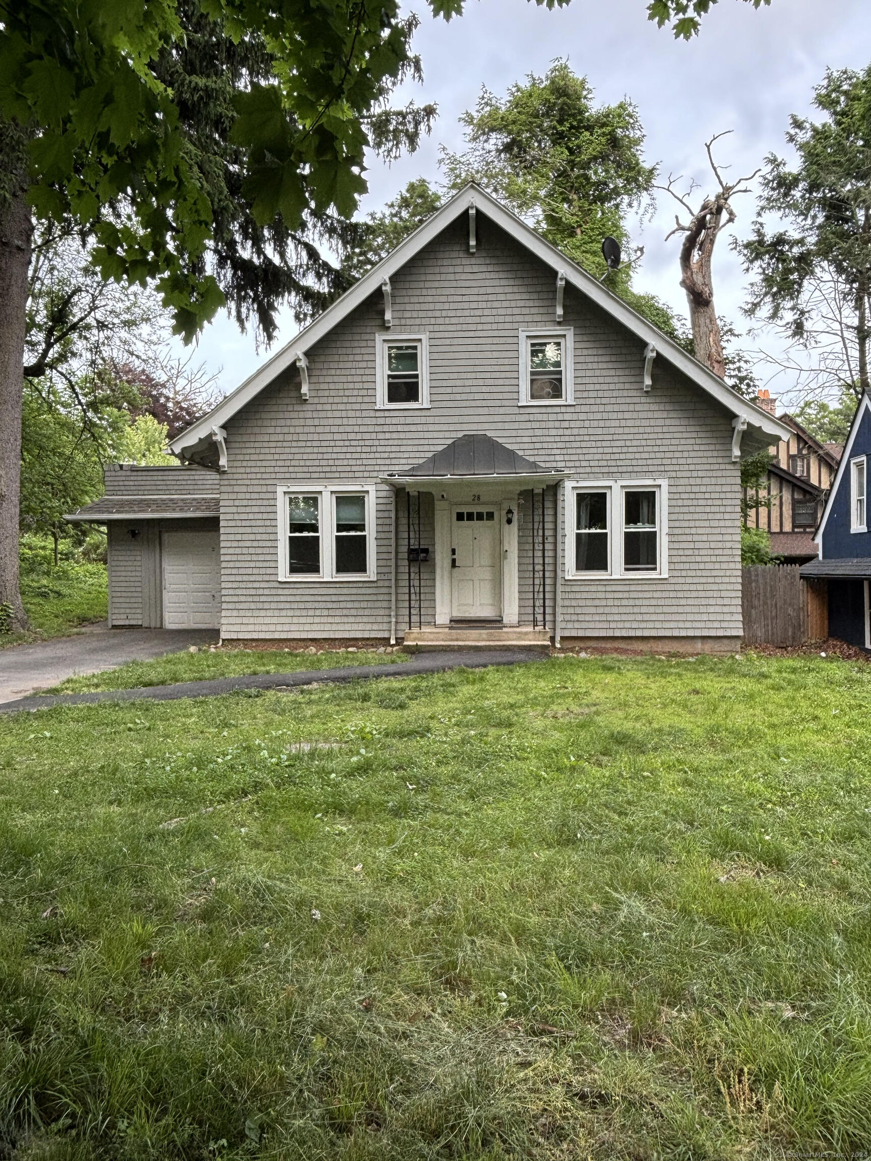 Photo 2 of 28 of 28 Trowbridge Street house