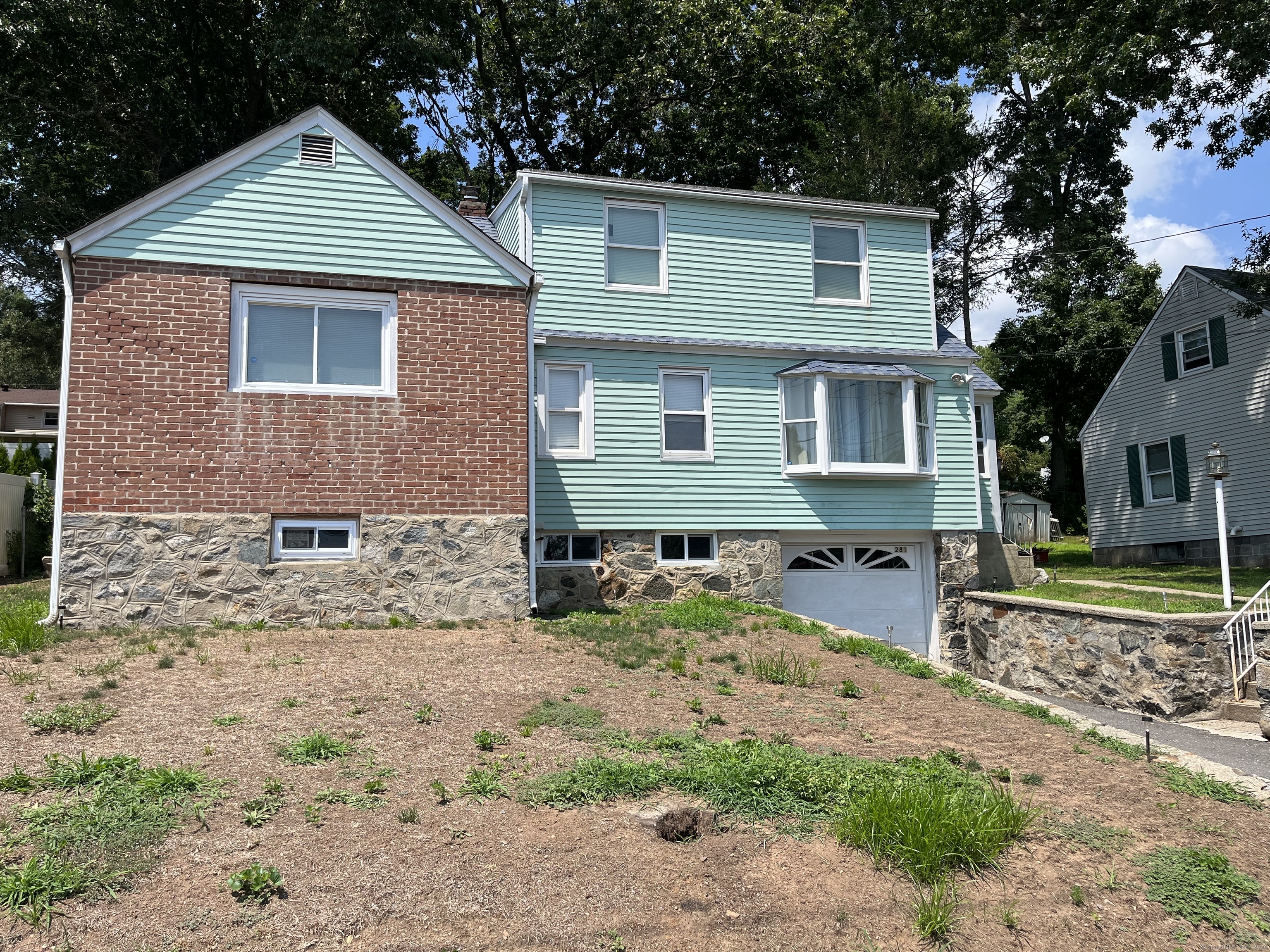 Photo 2 of 16 of 281 Mill Plain Avenue house