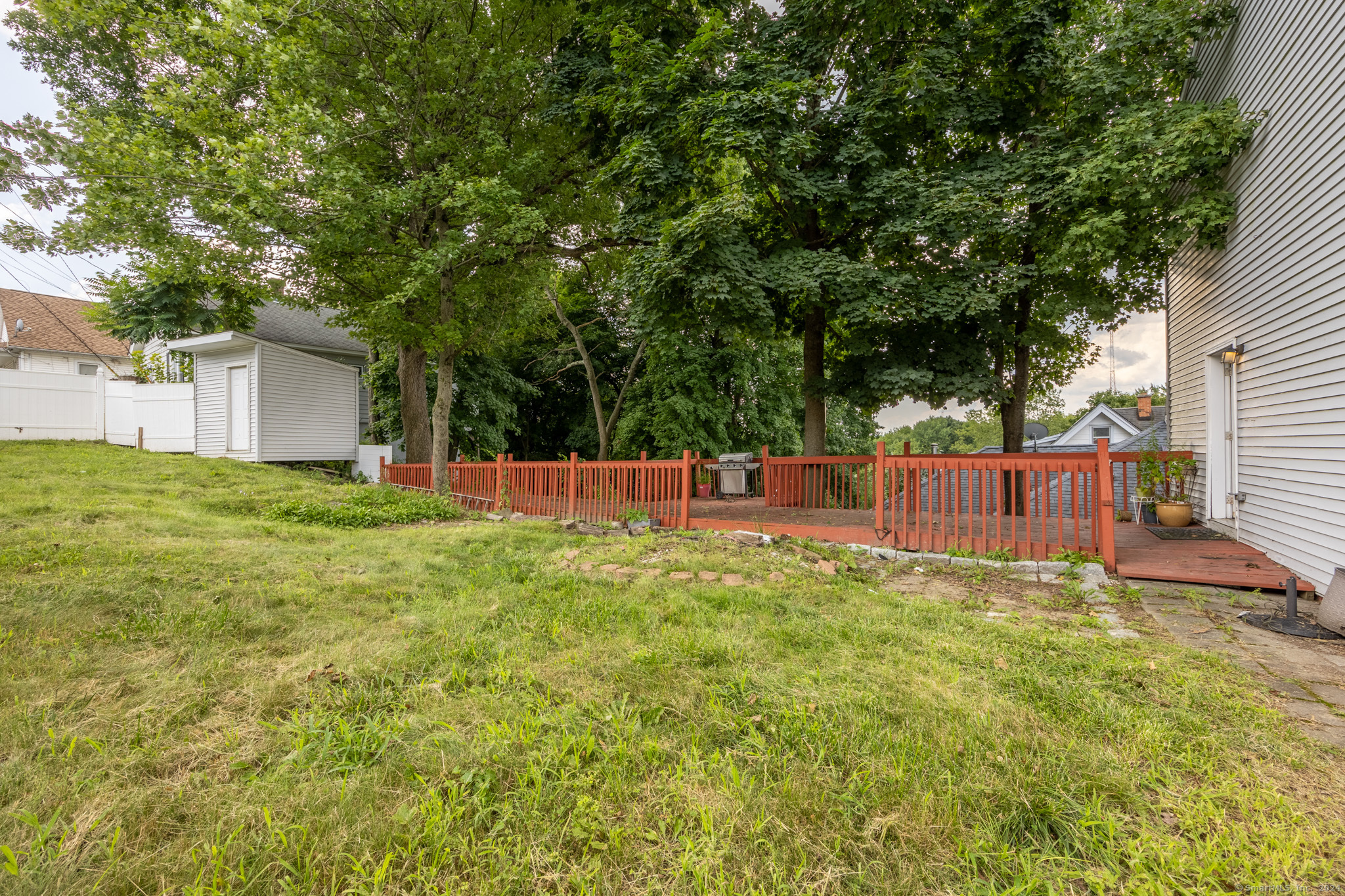 Photo 5 of 24 of 250 Madison Street house