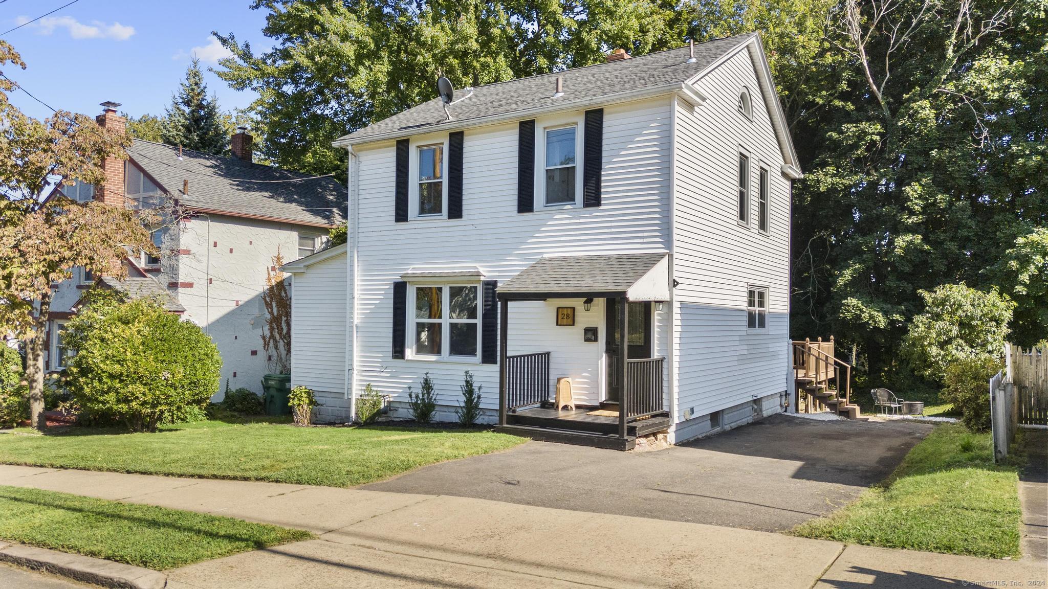 Photo 2 of 40 of 28 Linden Street house