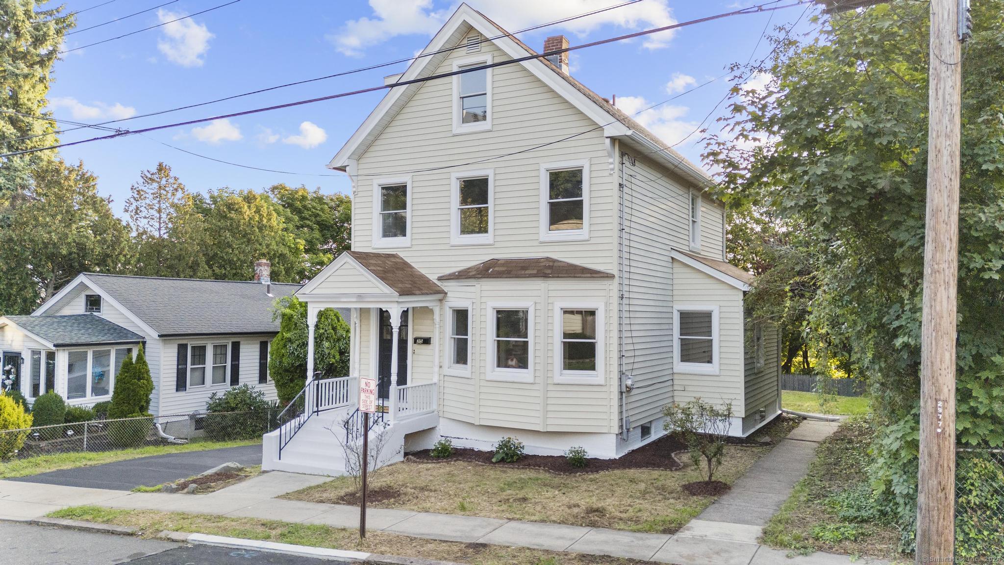 Photo 3 of 34 of 25 Boylston Street house