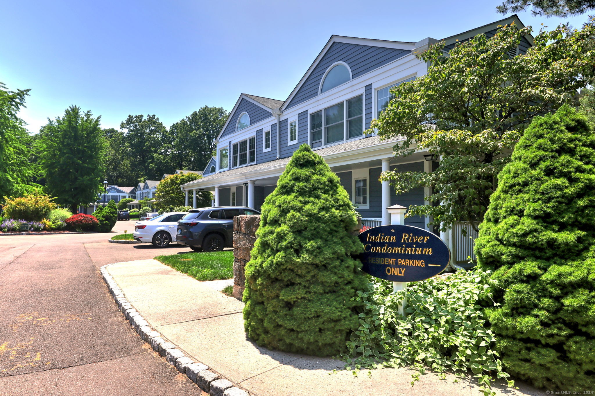 Photo 1 of 29 of 230 Saugatuck Avenue APT 8 townhome