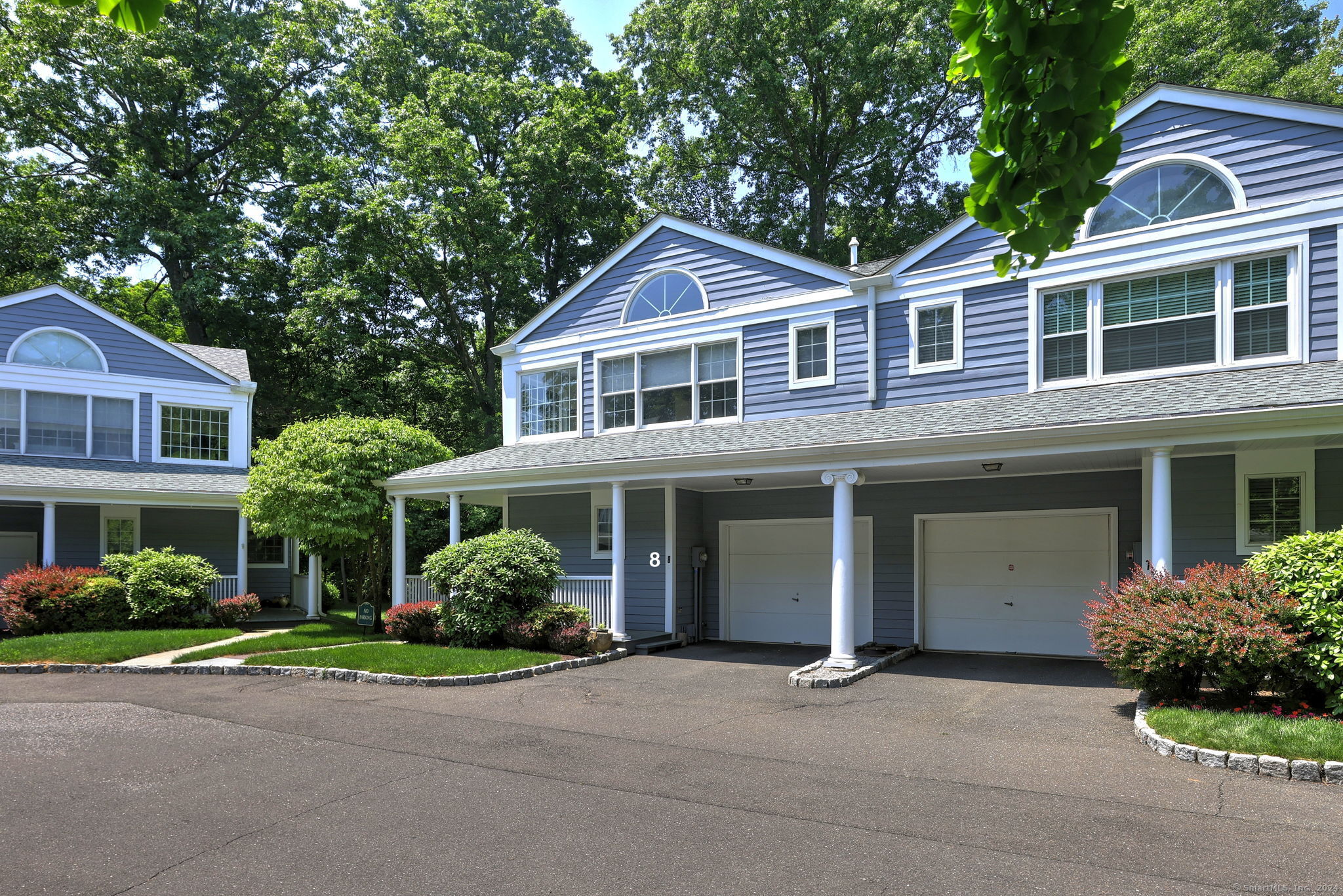 Photo 2 of 29 of 230 Saugatuck Avenue APT 8 townhome