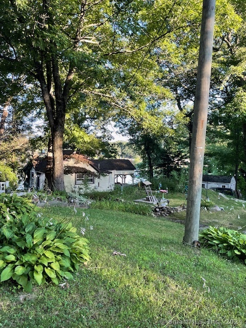 Photo 3 of 11 of 128 Midwood Avenue house