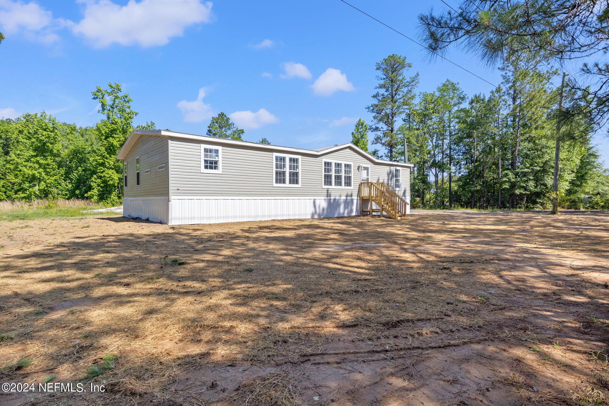 Photo 1 of 14 of 13294 VINEYARD Drive mobile home