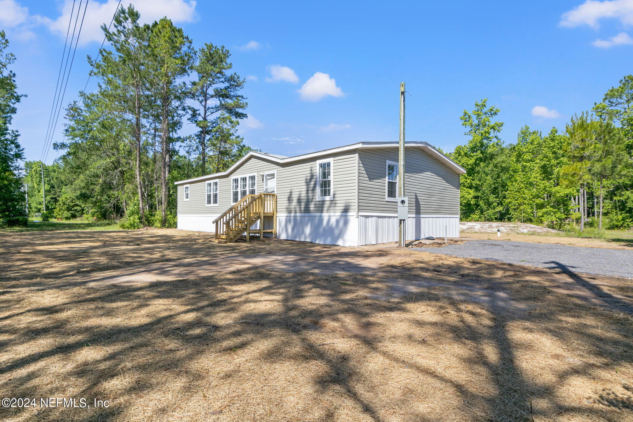 Photo 2 of 14 of 13294 VINEYARD Drive mobile home