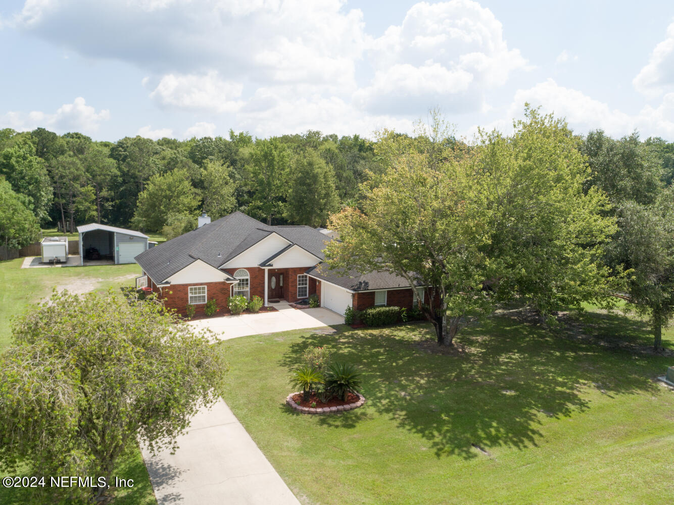 Photo 8 of 41 of 44888 GREEN MEADOWS Lane house