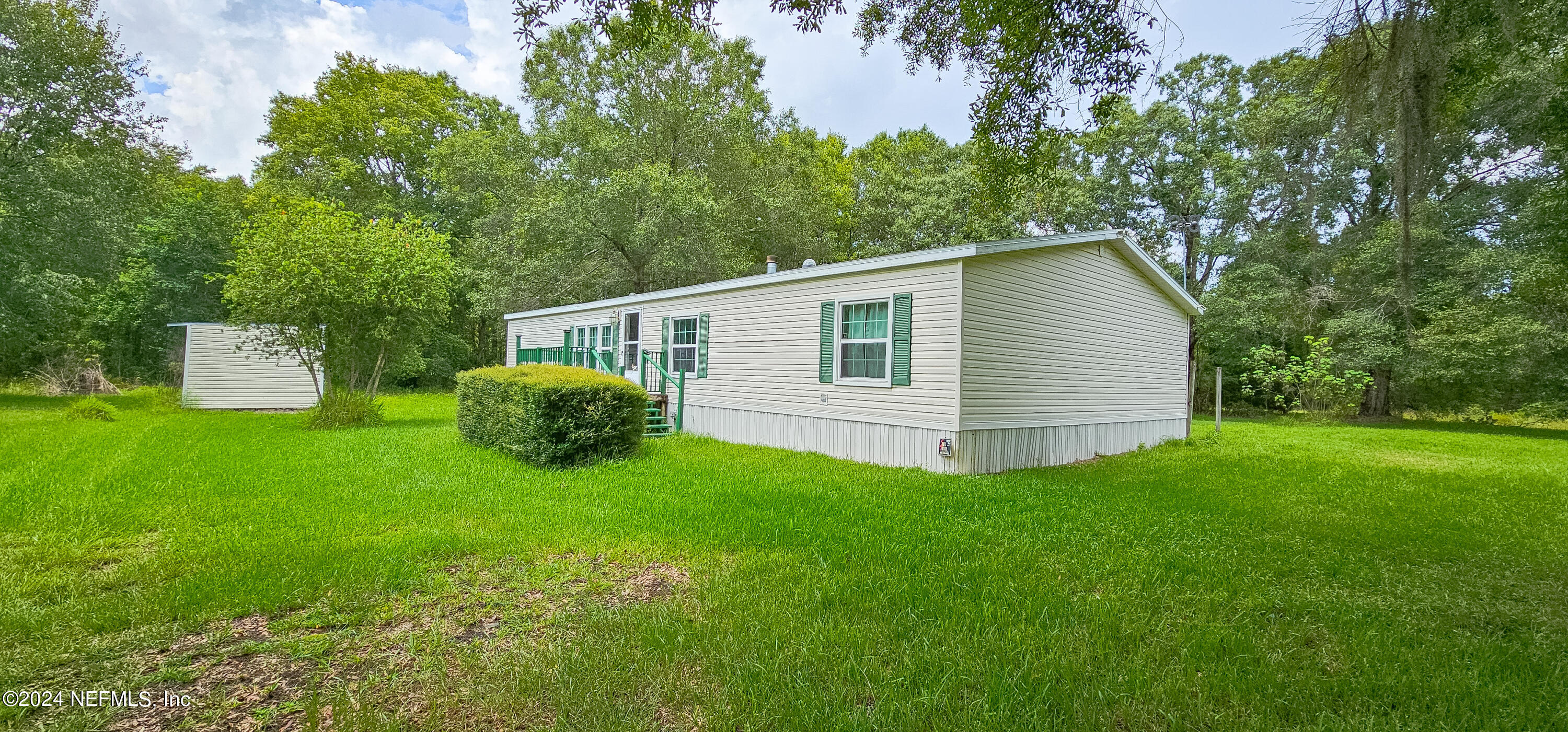 Photo 11 of 19 of 44170 WOODLAND Circle mobile home