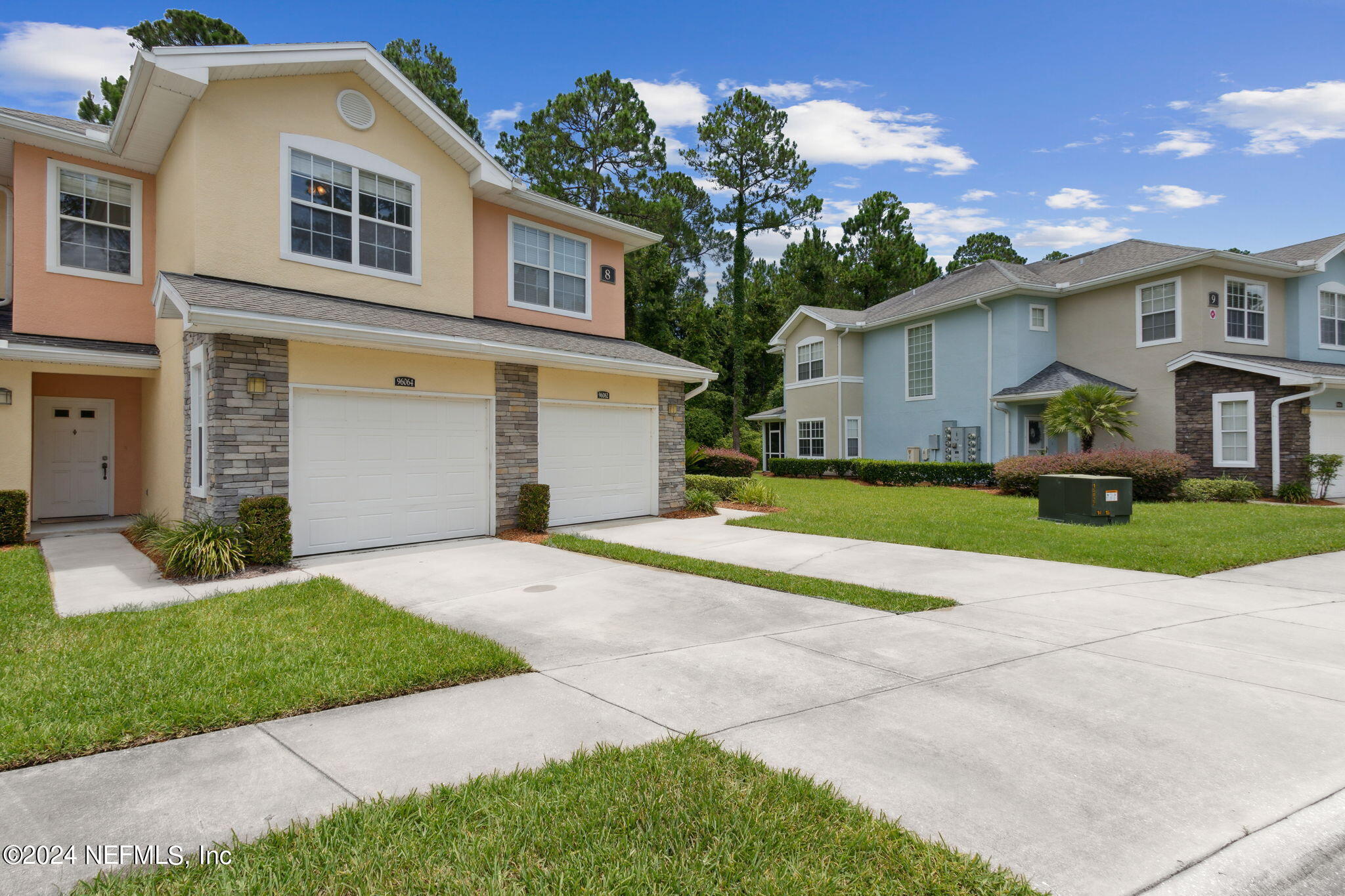 Photo 1 of 32 of 96064 STONEY CREEK Parkway condo