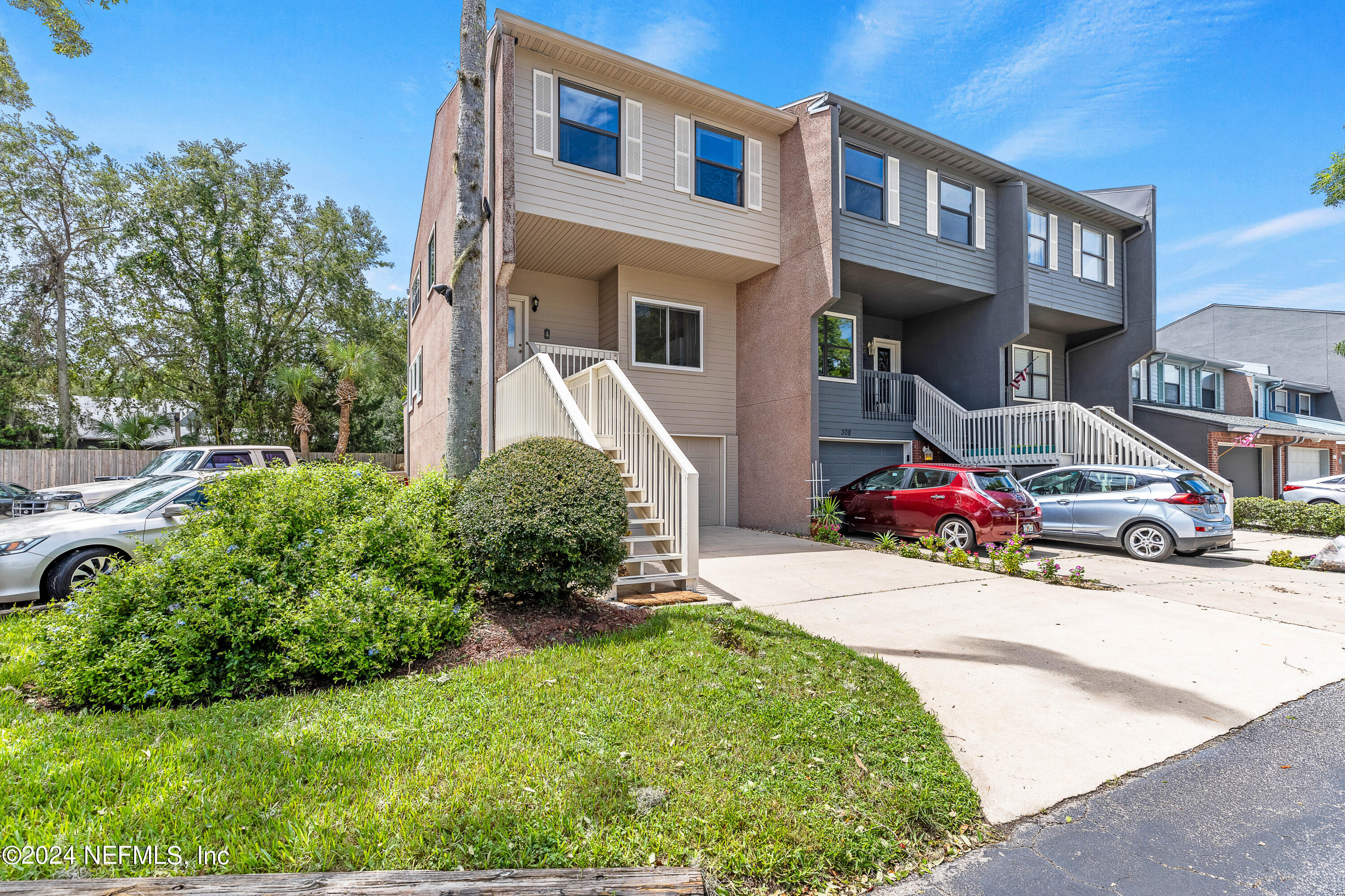 Photo 1 of 63 of 309 SCENIC POINT Lane townhome