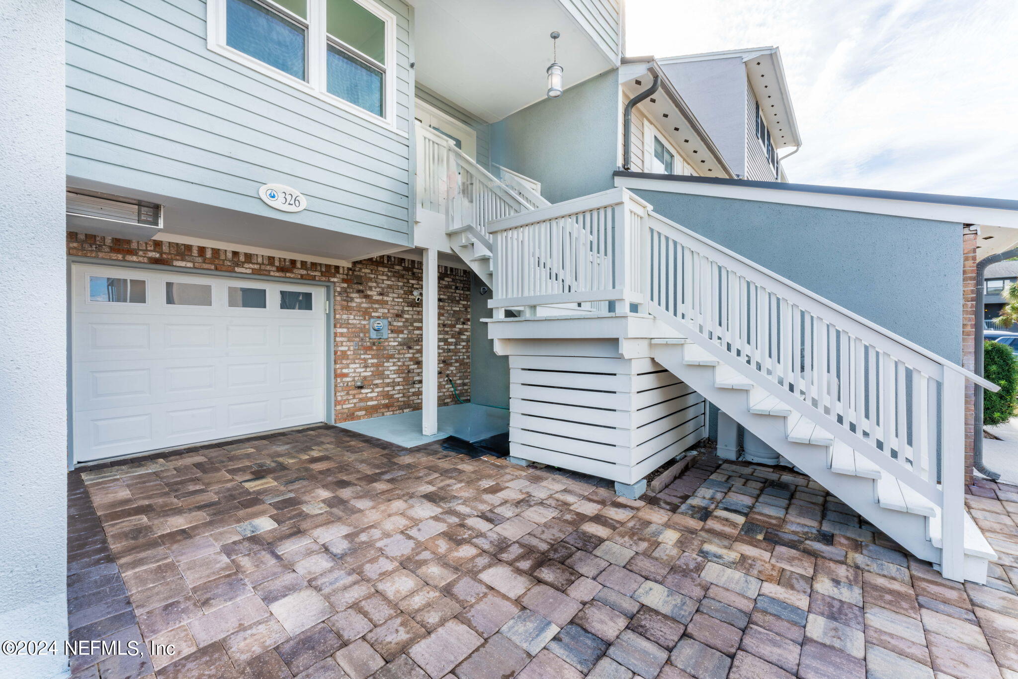 Photo 4 of 101 of 326 SCENIC POINT Lane townhome