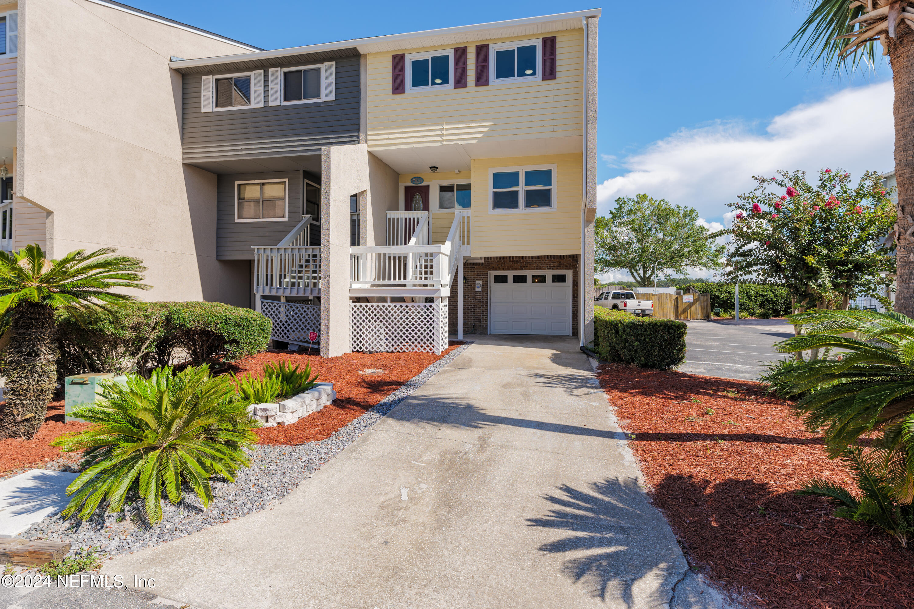 Photo 4 of 50 of 327 SCENIC POINT Lane townhome