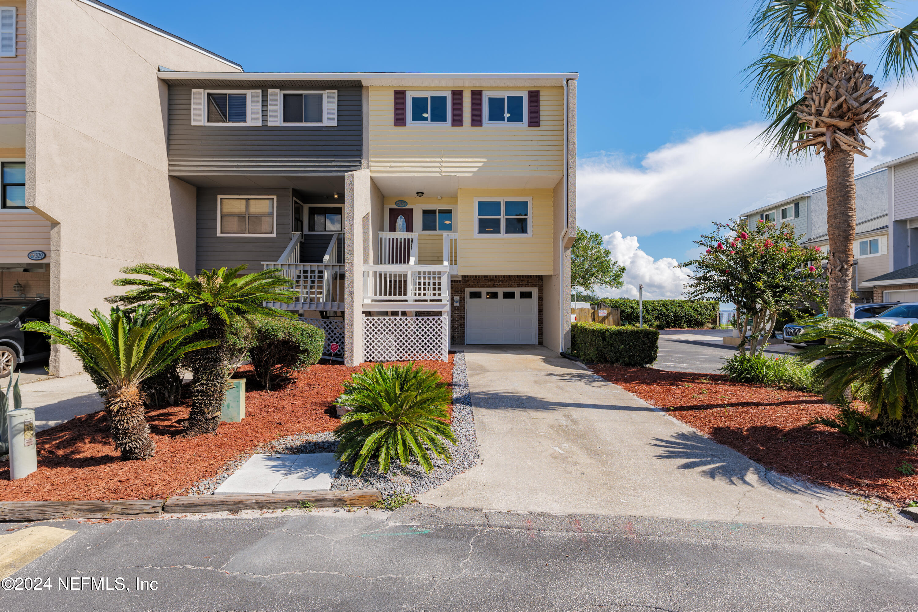 Photo 6 of 50 of 327 SCENIC POINT Lane townhome