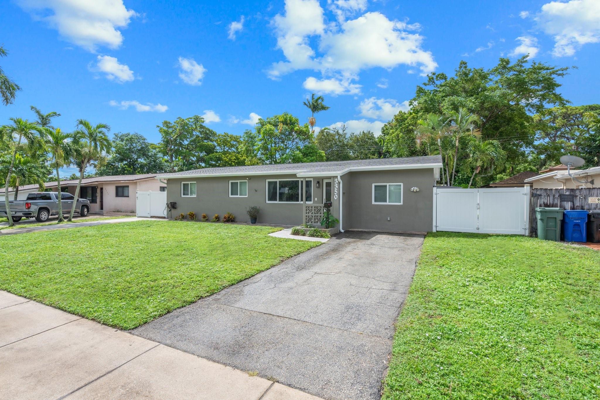 Photo 4 of 39 of 3350 SW 23rd st house