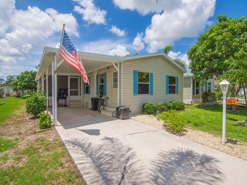 Photo 2 of 24 of 223 Sea Conch Place 14 mobile home