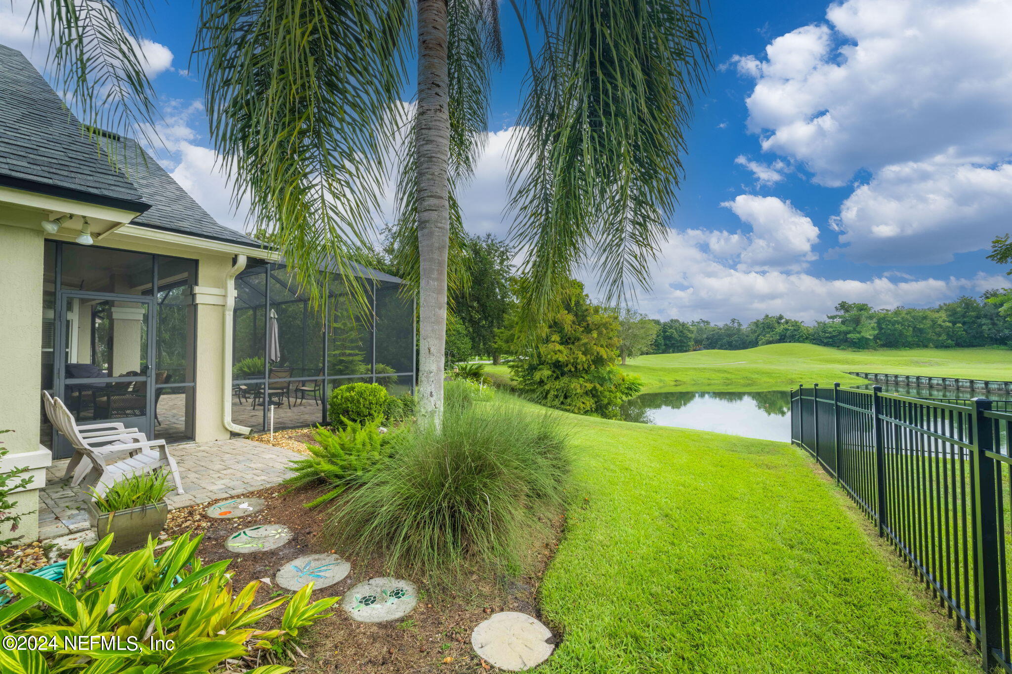 Photo 45 of 98 of 1590 STONEBRIAR Road house