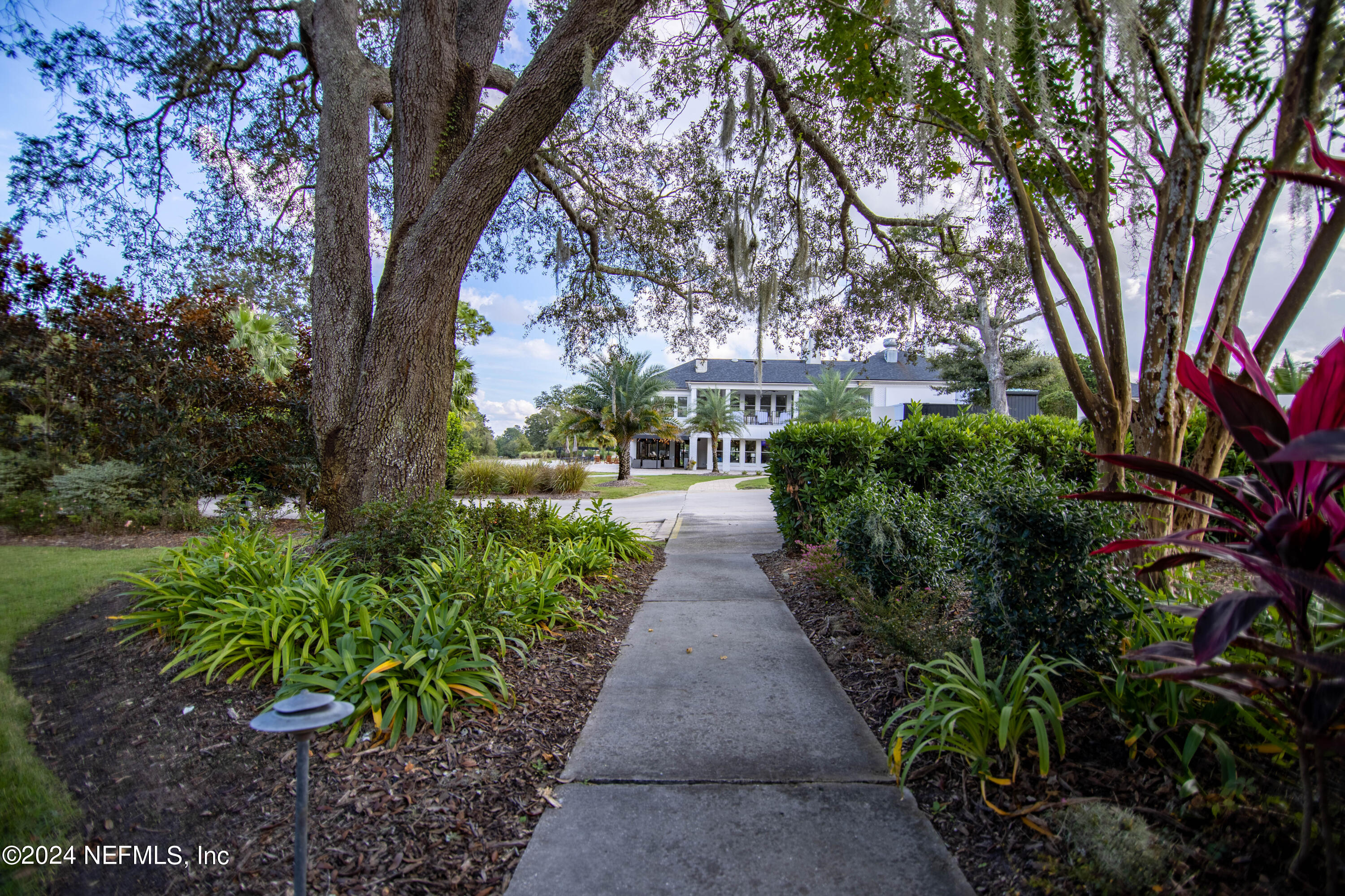 Photo 69 of 98 of 1590 STONEBRIAR Road house