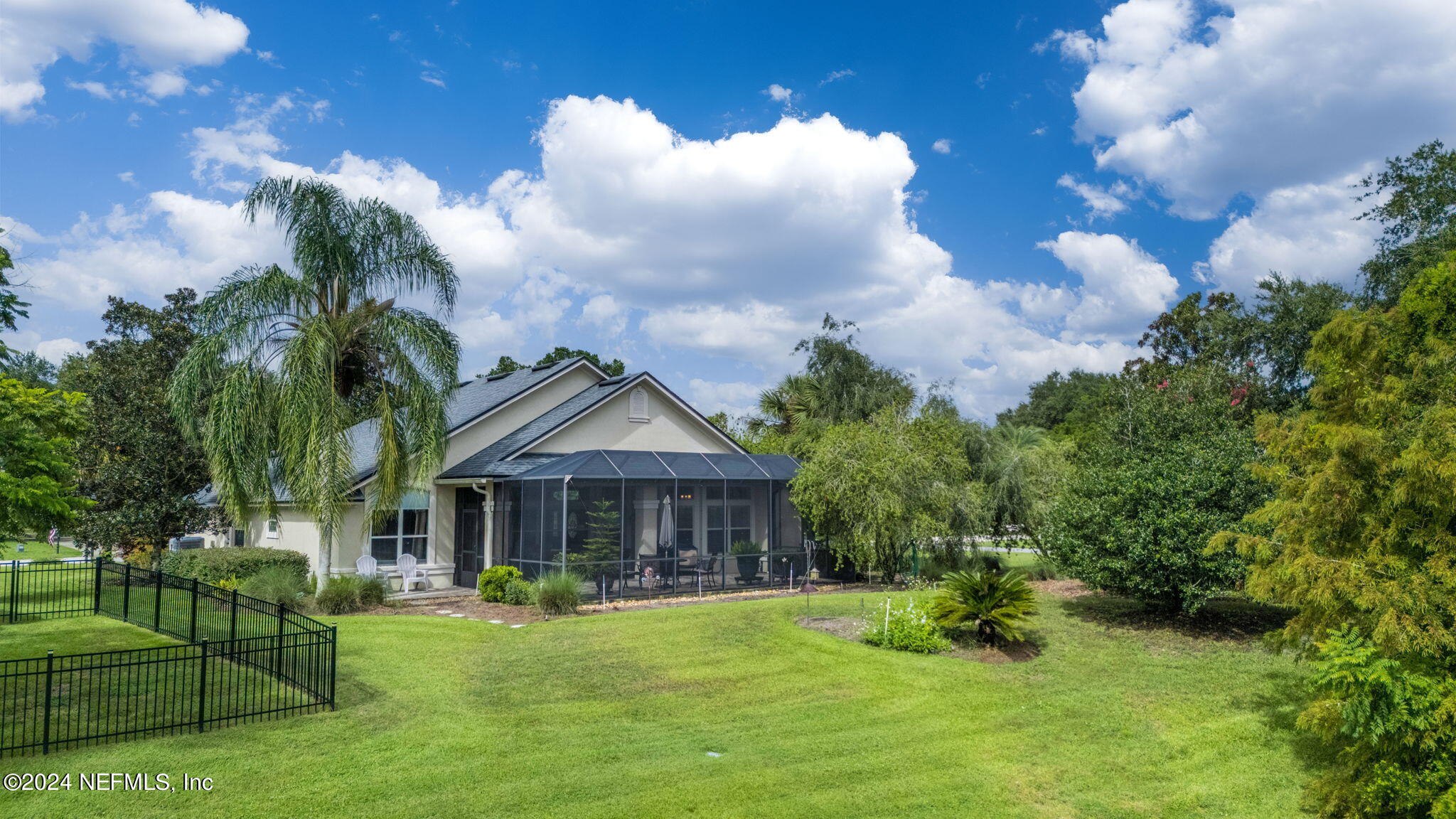 Photo 73 of 98 of 1590 STONEBRIAR Road house