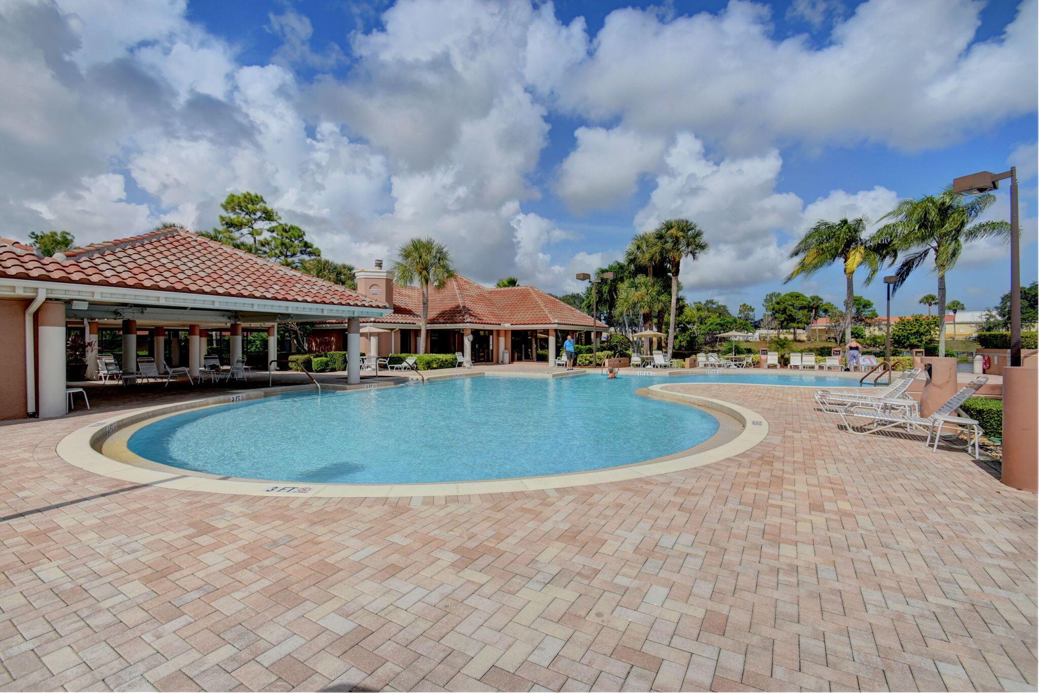 Photo 72 of 81 of 313 Landings Boulevard townhome