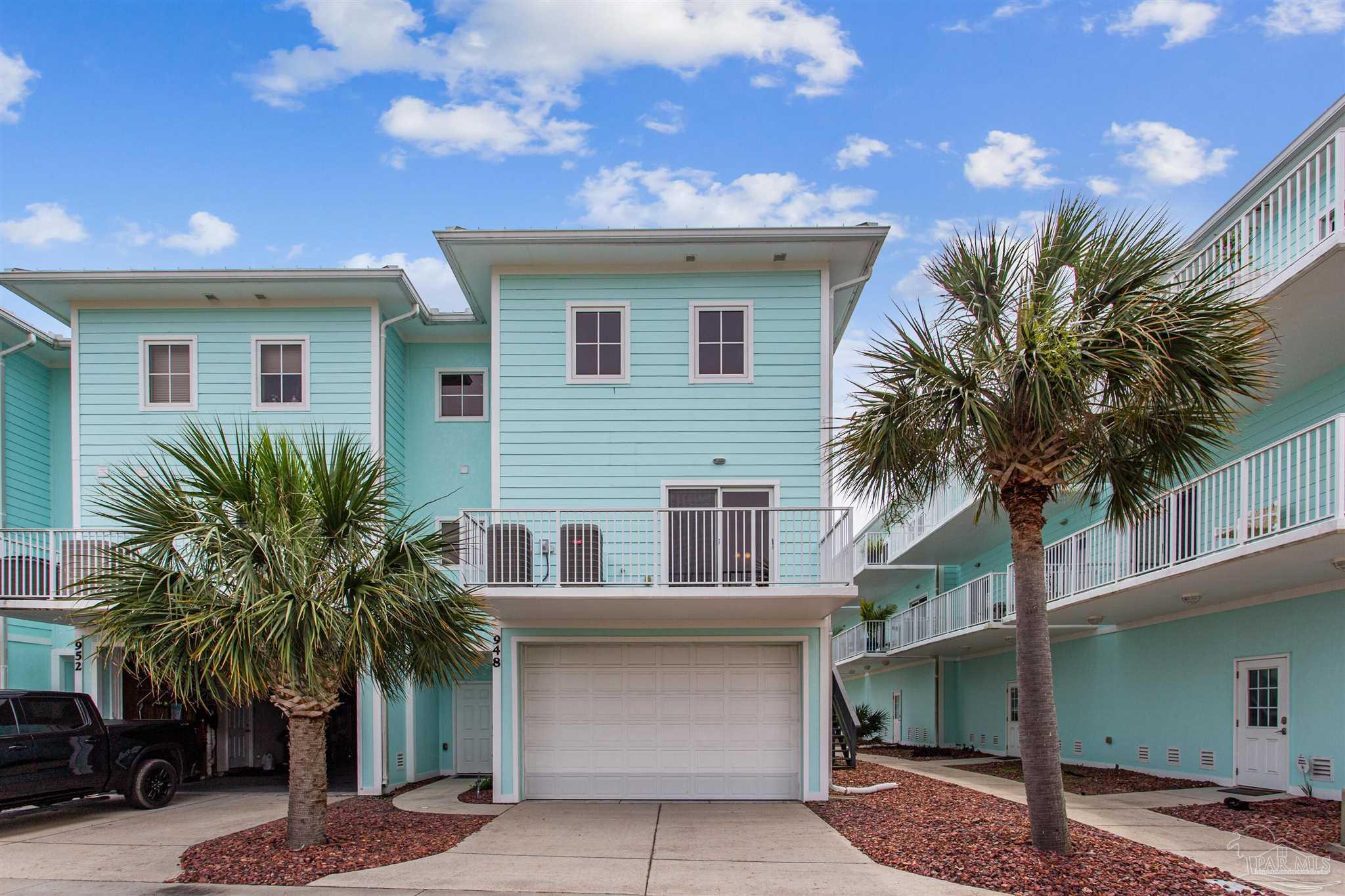 Photo 2 of 25 of 948 Sound Harbor Cir townhome