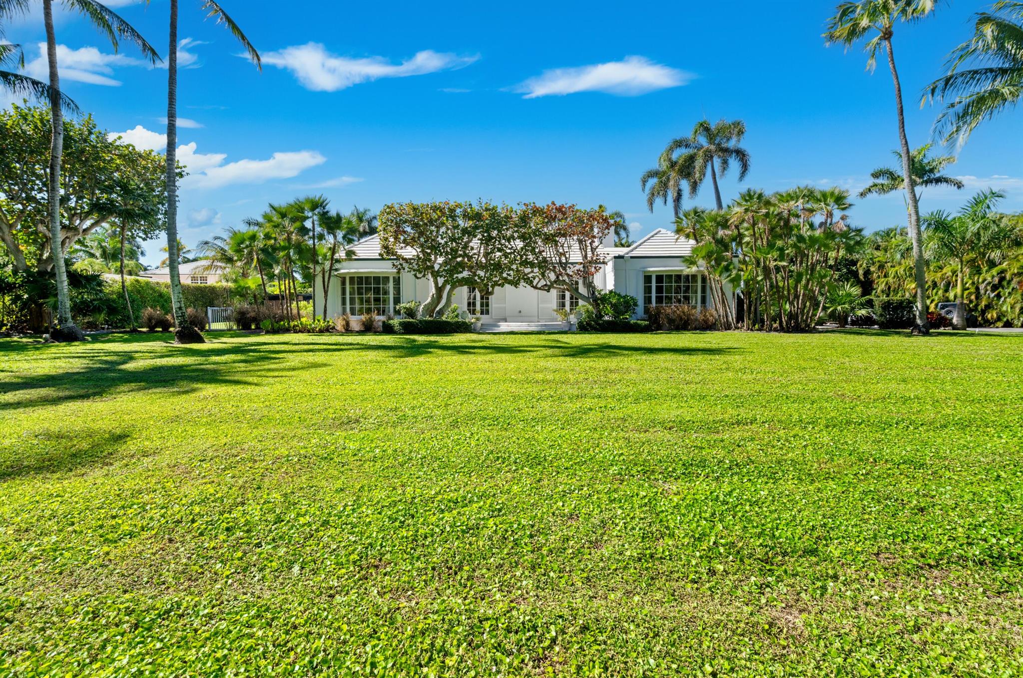 Photo 11 of 48 of 3224 N Ocean Boulevard house