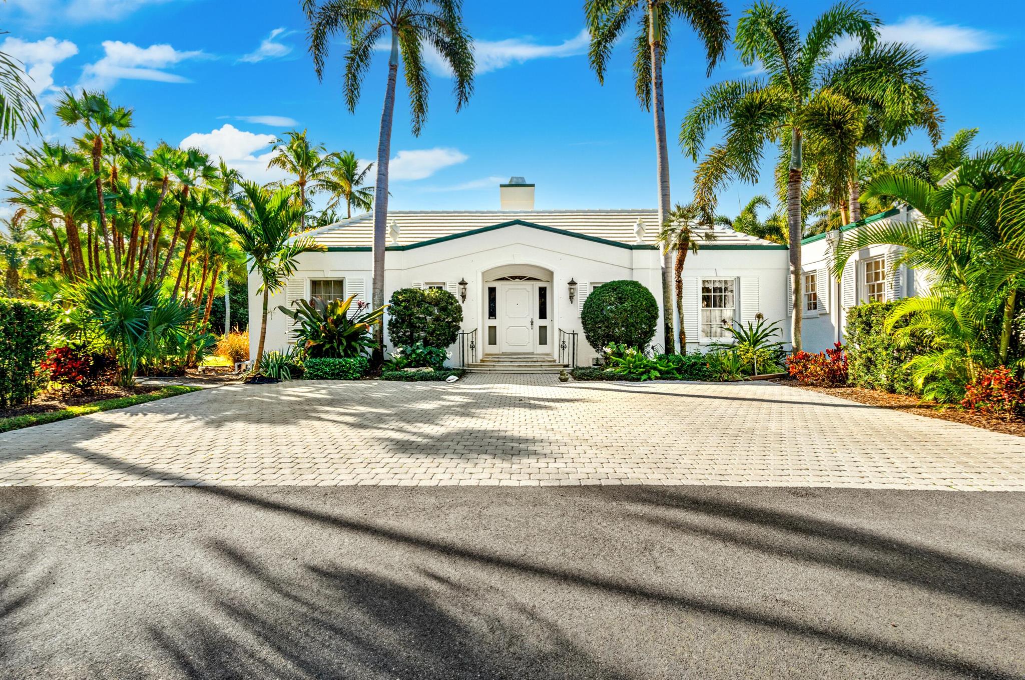 Photo 6 of 48 of 3224 N Ocean Boulevard house