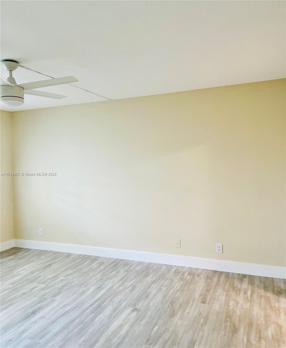 Photo 7 of 9 of listing d89e2064-3b53-4155-bbed-a32d0854c67d condo