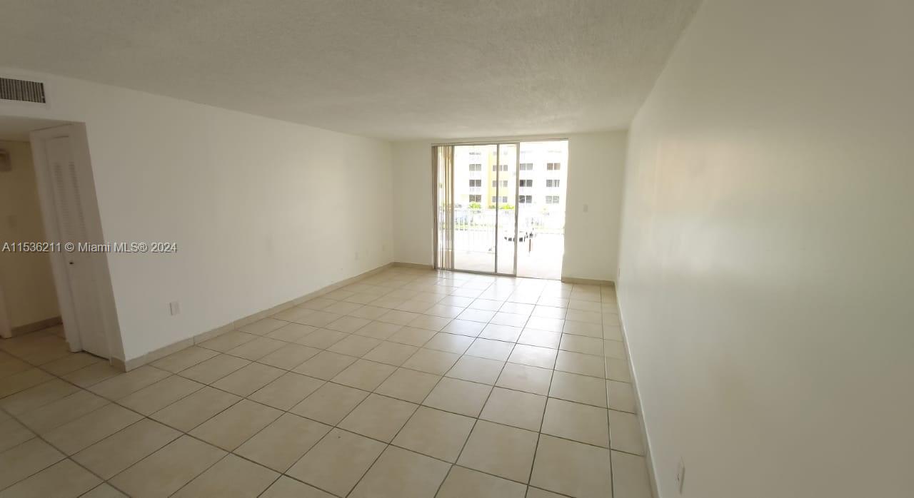 Photo 17 of 27 of 6960 Miami Gardens Dr 2-222 condo