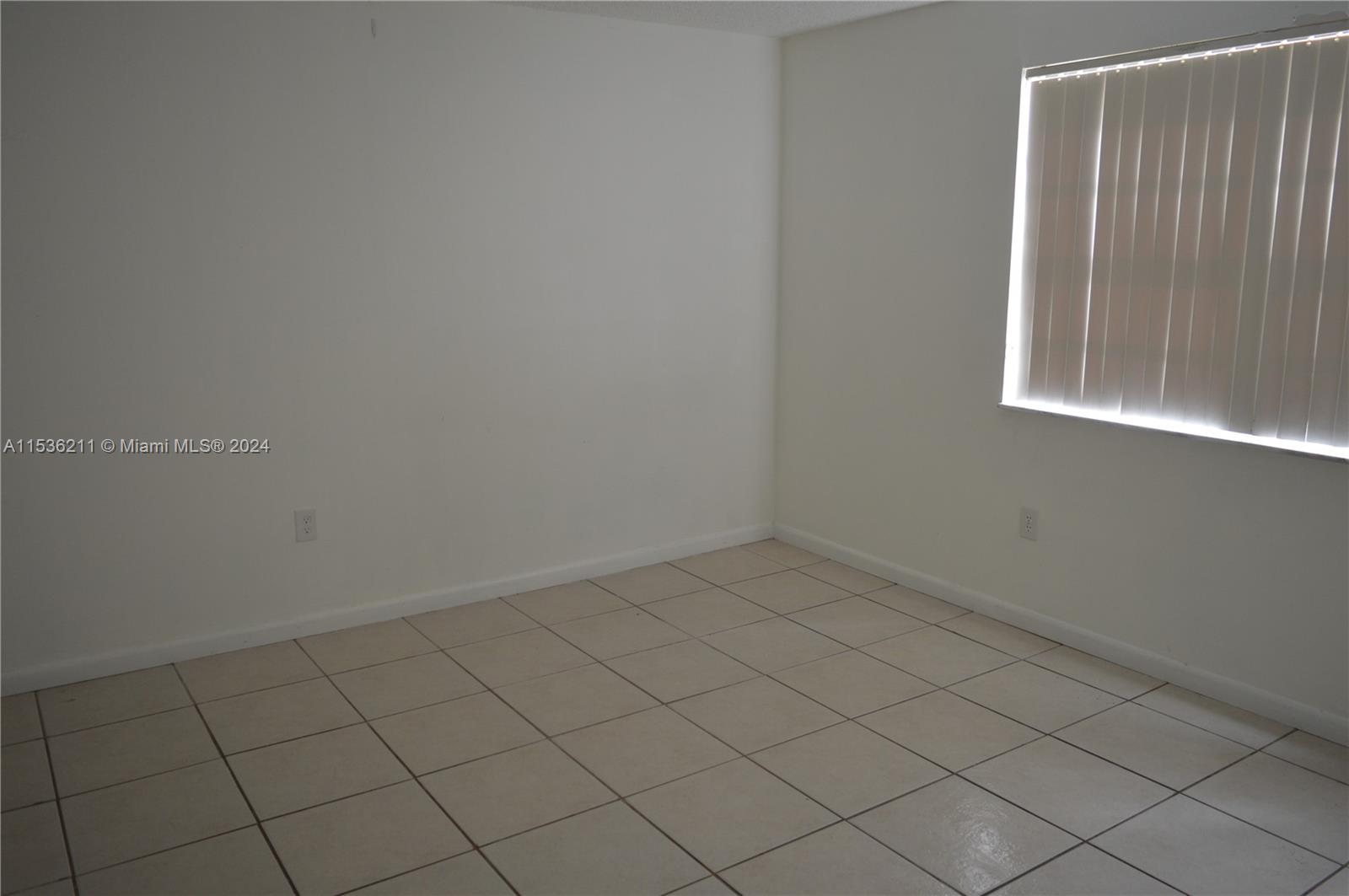 Photo 3 of 27 of 6960 Miami Gardens Dr 2-222 condo