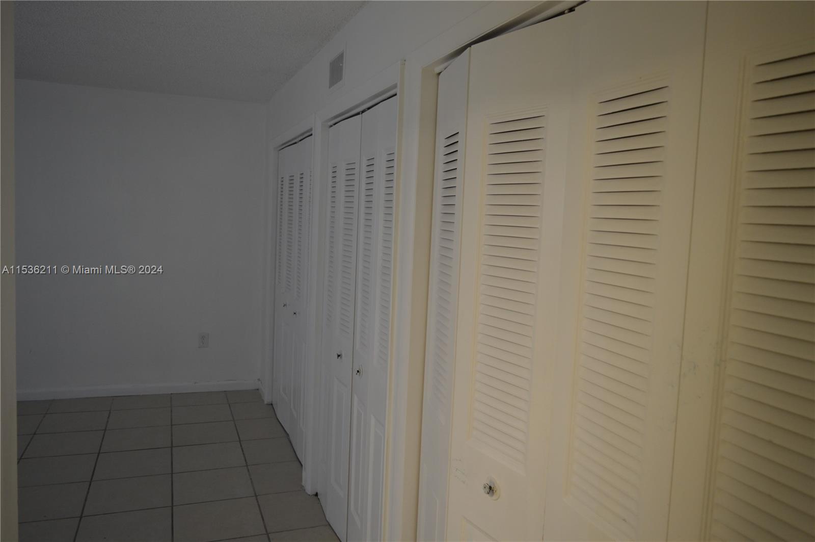 Photo 9 of 27 of 6960 Miami Gardens Dr 2-222 condo