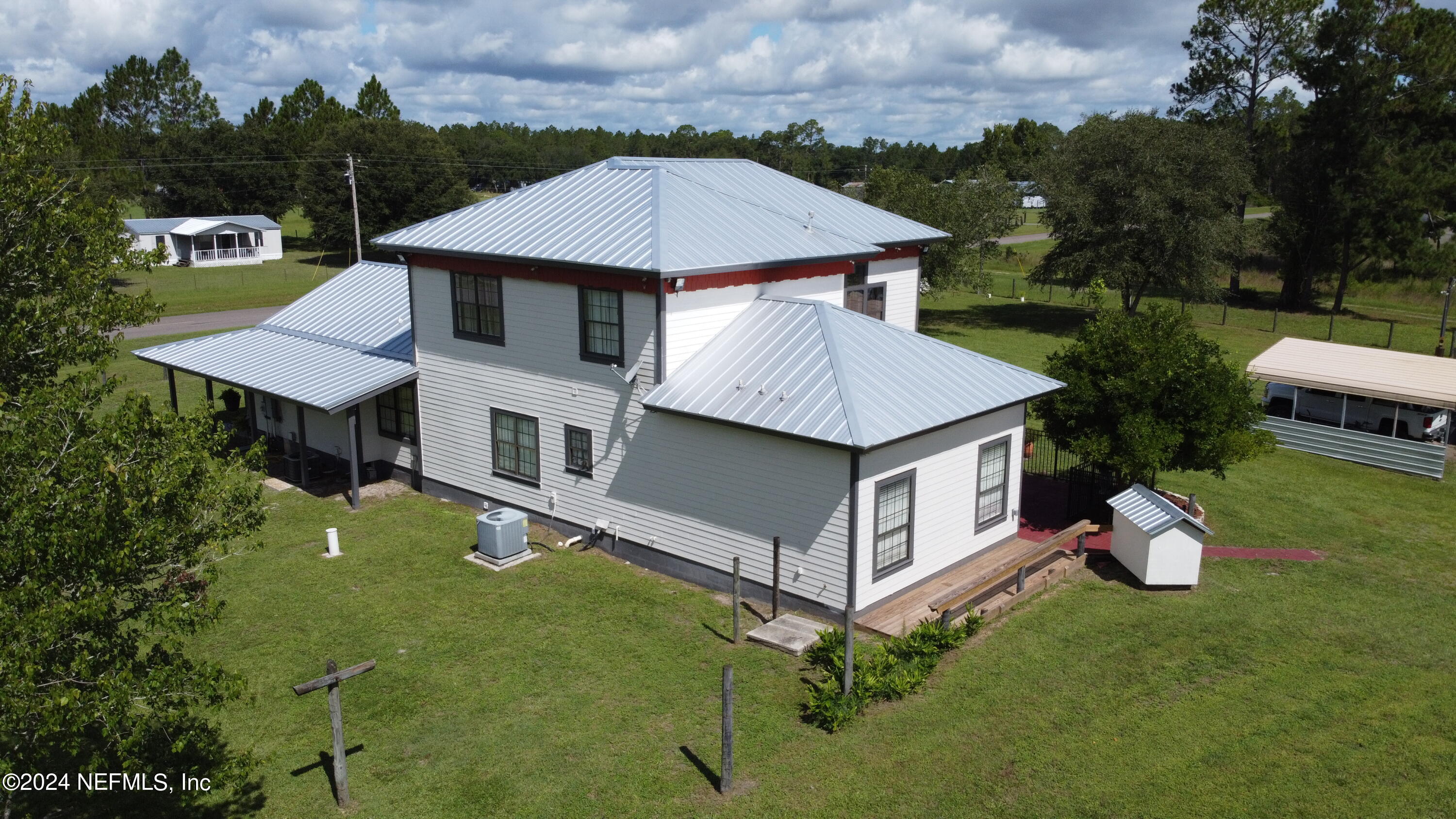 Photo 4 of 96 of 22465 COUNTY ROAD 121 house