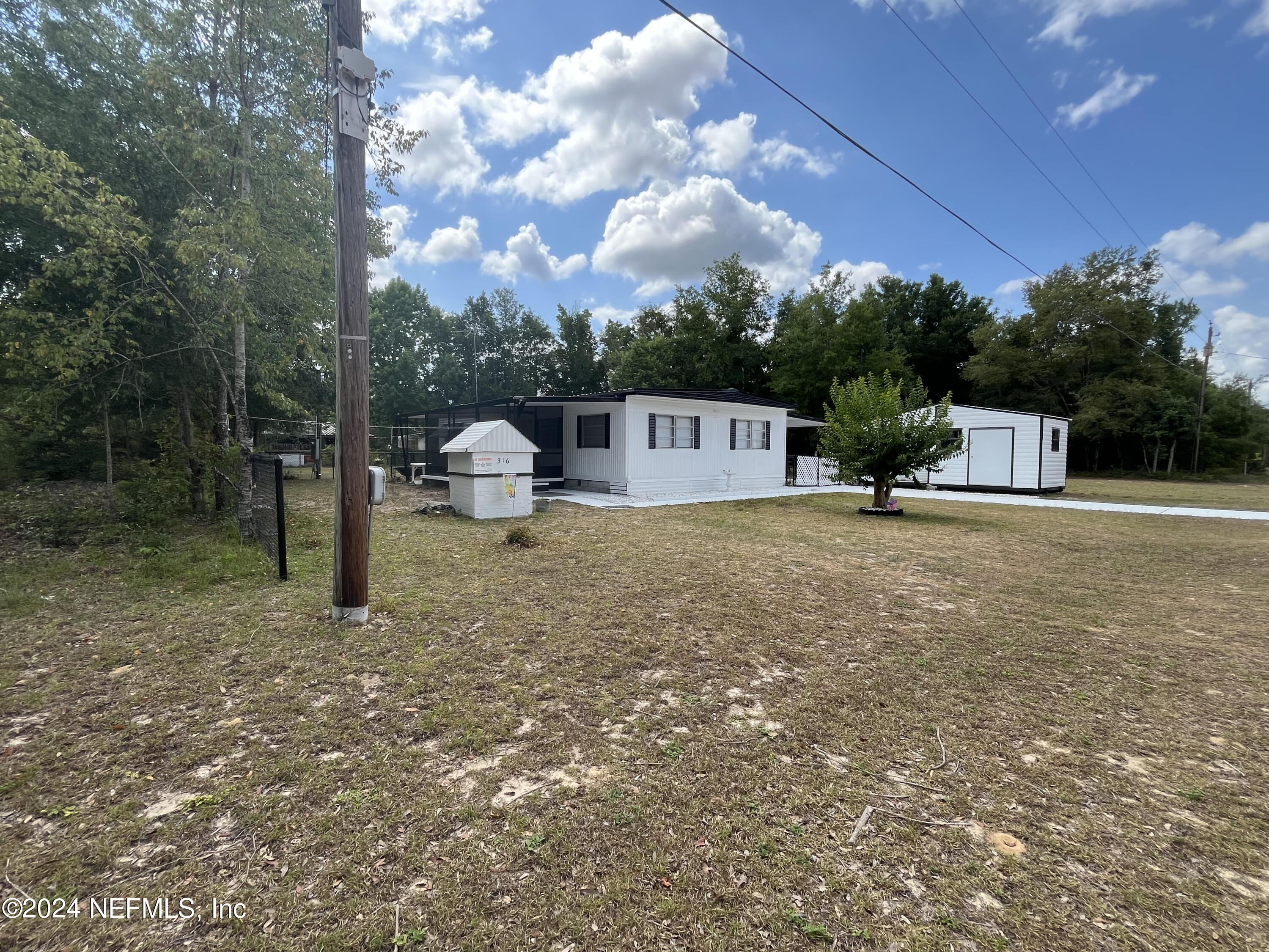 Photo 3 of 37 of 316 MARION Avenue mobile home