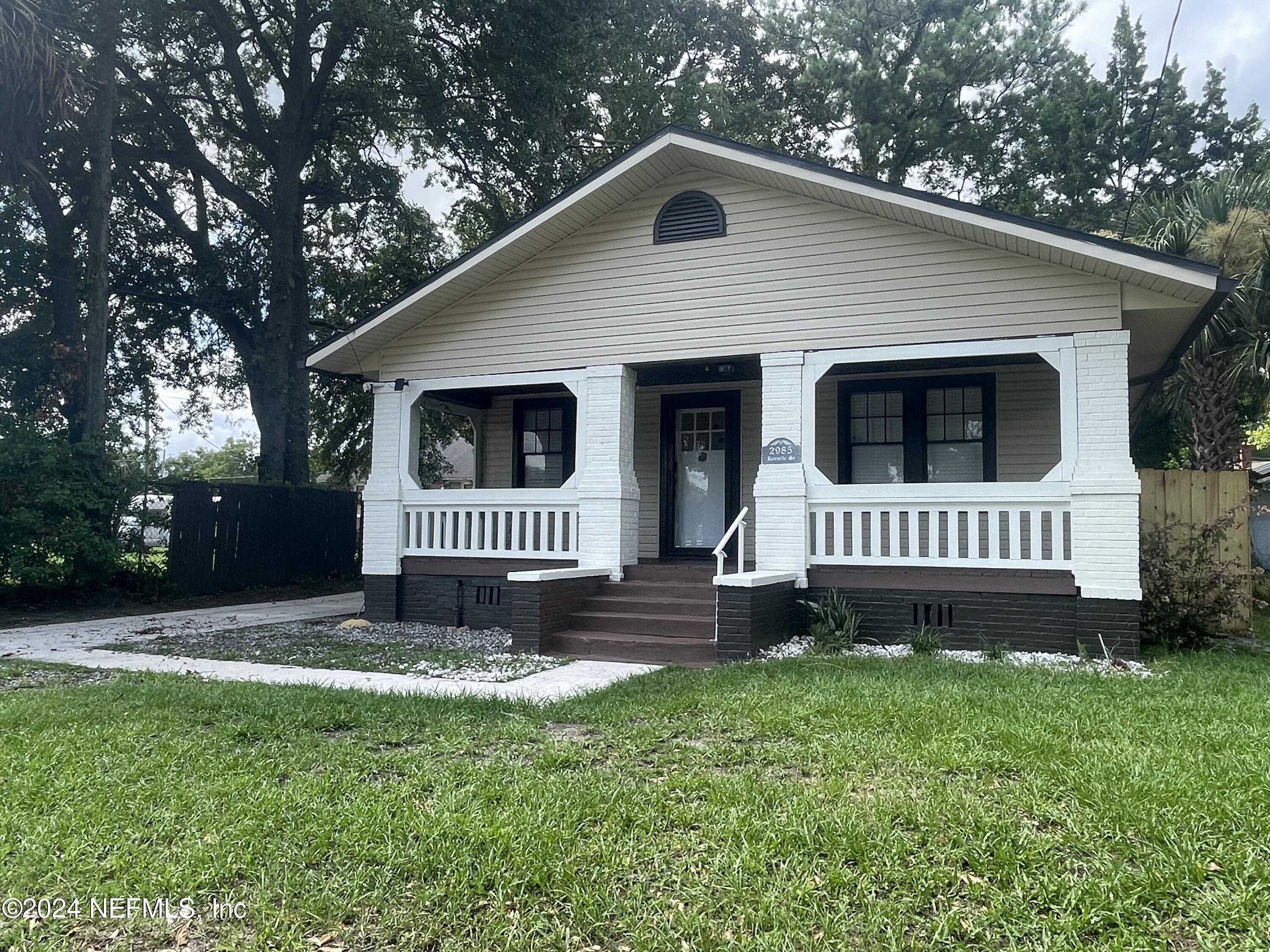 Photo 1 of 1 of 2985 ROSSELLE Street house