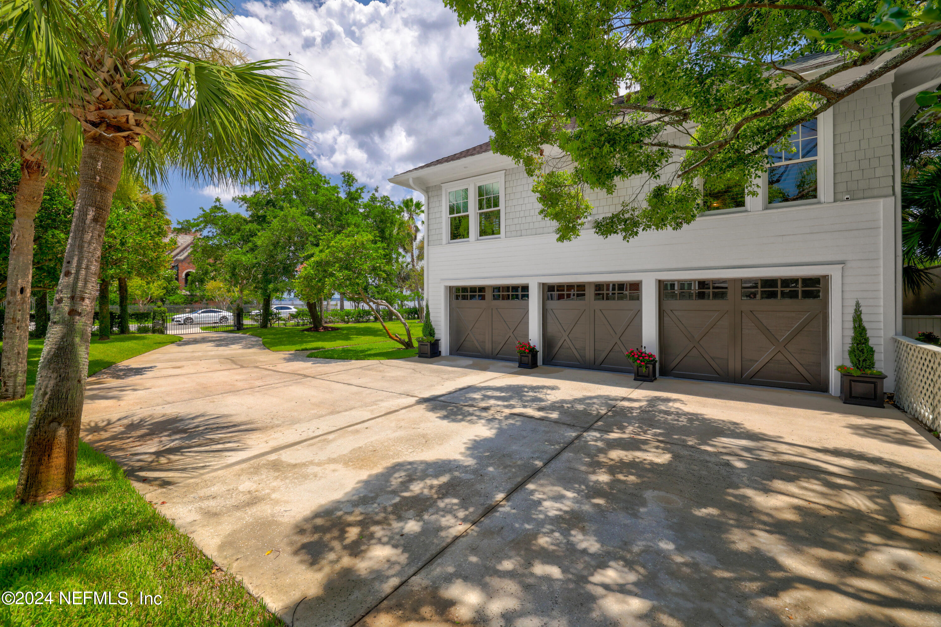 Photo 43 of 58 of 2311 RIVER Boulevard house