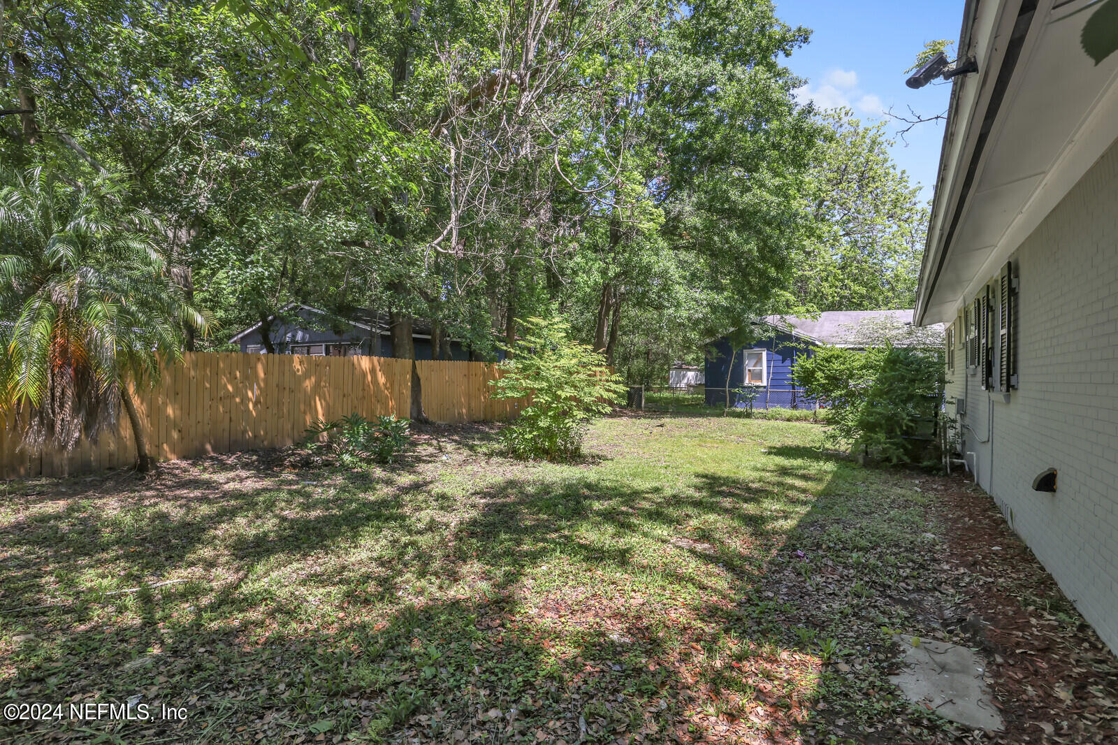 Photo 18 of 22 of 1058 MELSON Avenue house